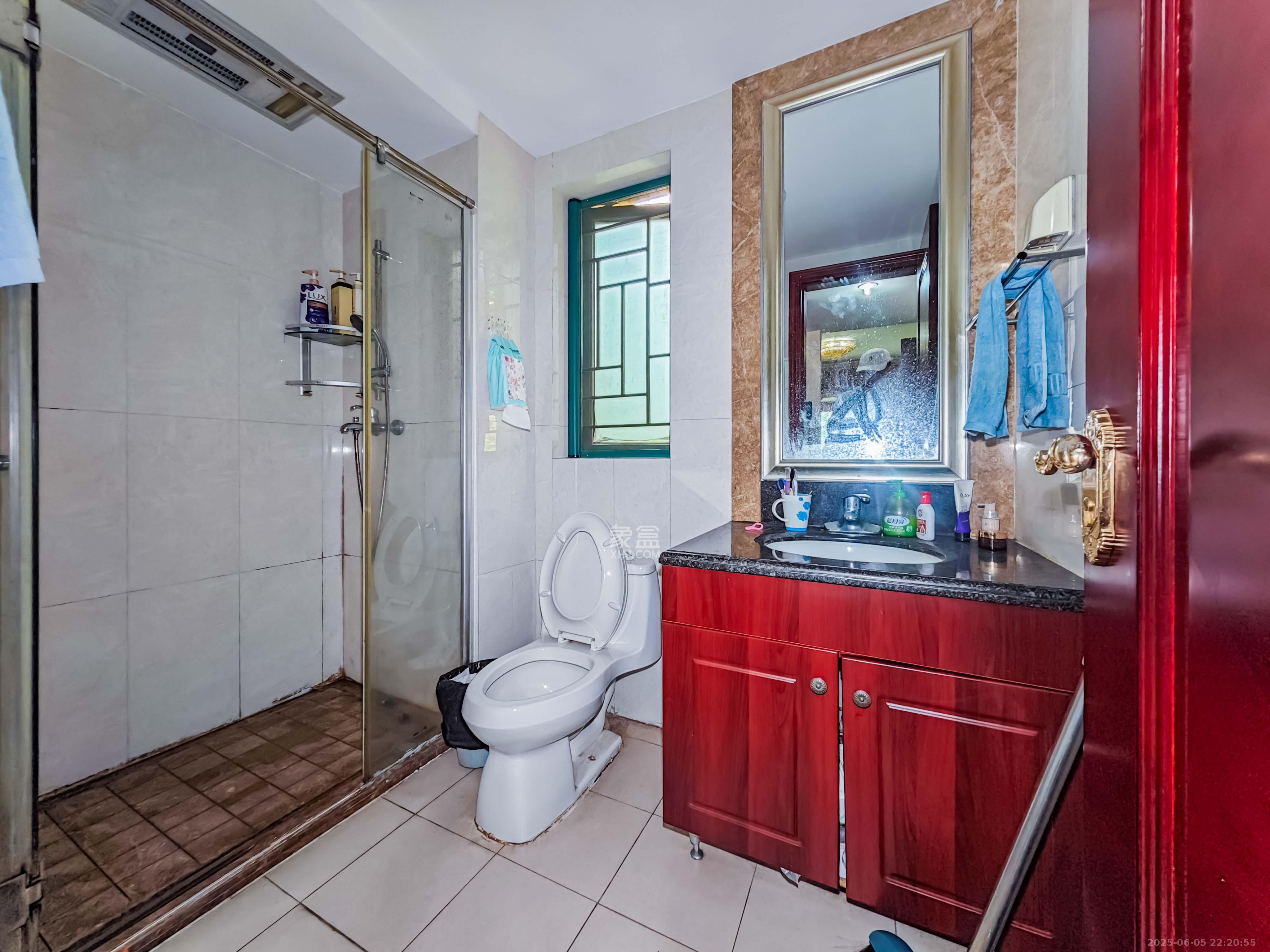 恒大绿洲  3室2厅2卫    116.0万 恒大绿洲  3室2厅2卫    116.0万卫生间