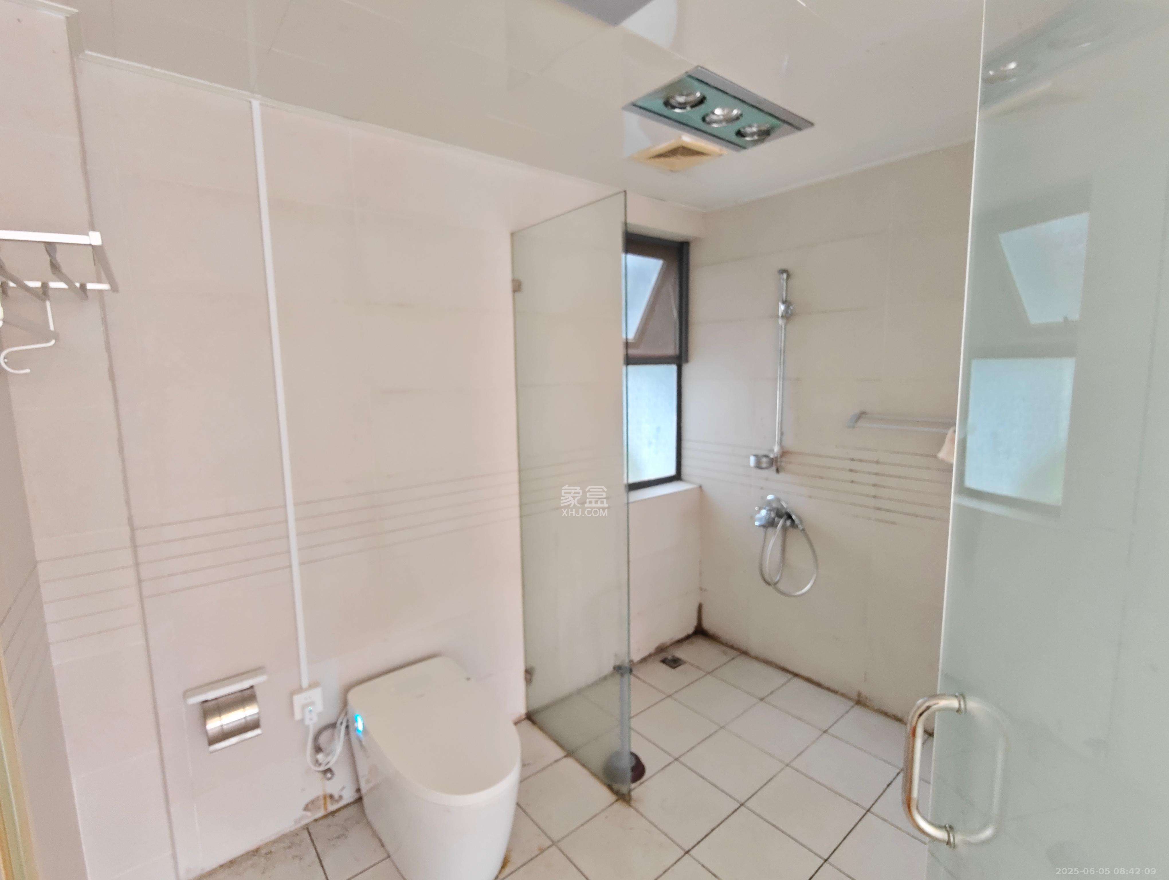 茂华国际湘  3室2厅2卫    2700.0元/月室内图