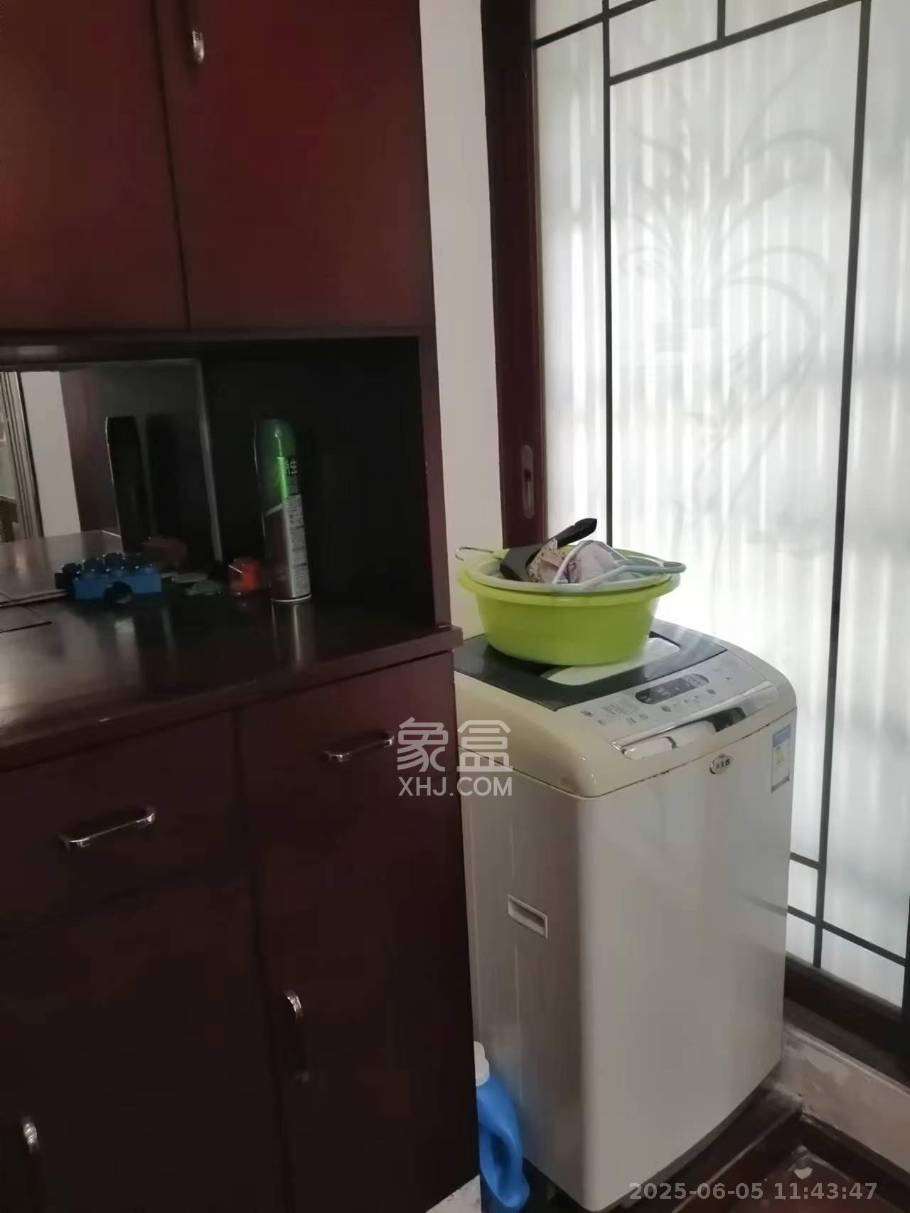 天城泰祥苑 2室2厅1卫 2600.0元/月 天城泰祥苑 2室2厅1卫 2600.0元/月室内图