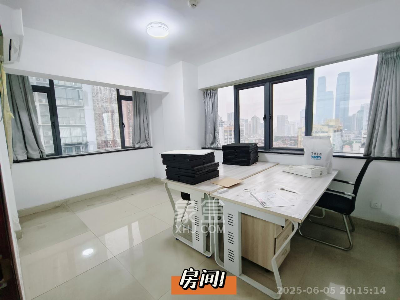 湘域中央  2室1厅1卫   3500.00元/月室内图