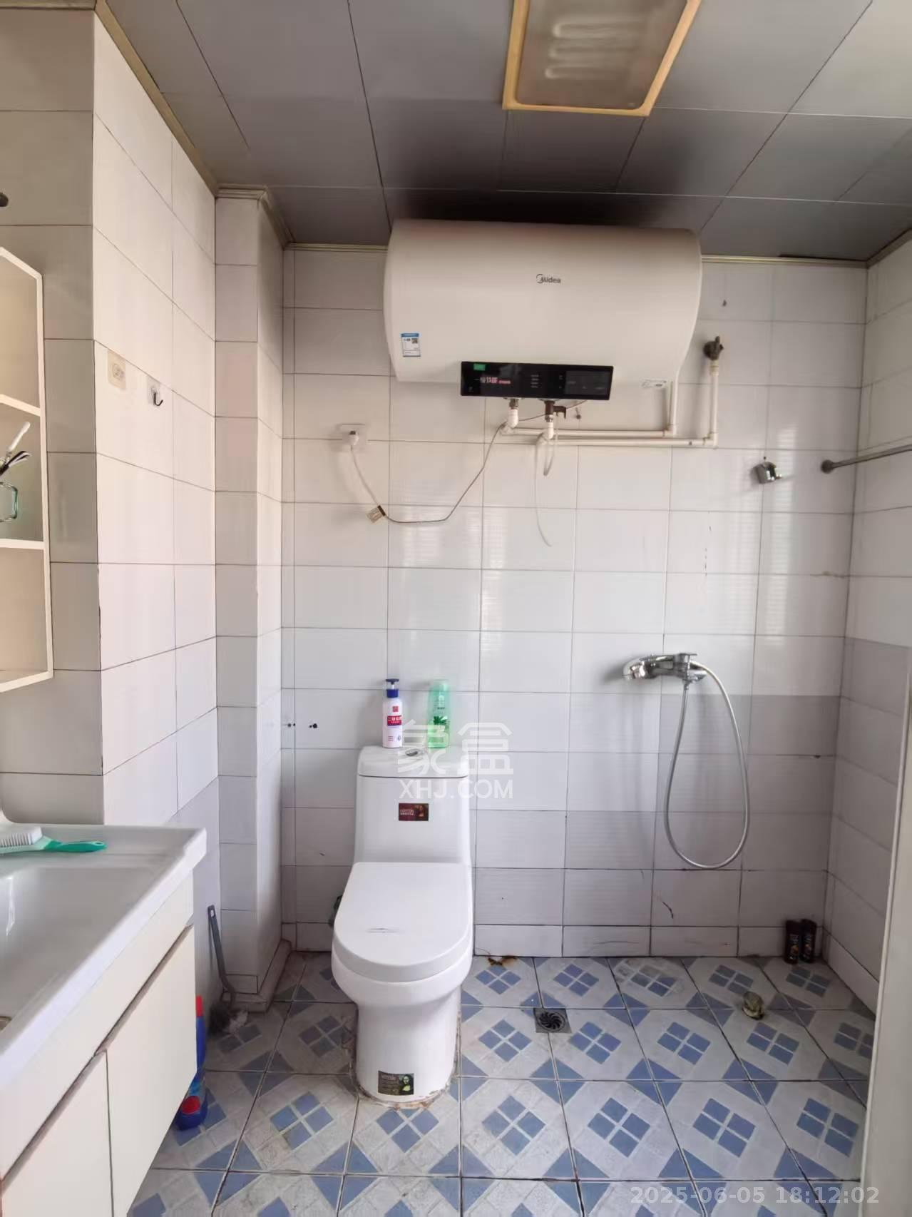 五一华府 4室2厅2卫 4900.0元/月 五一华府 4室2厅2卫 4900.0元/月室内图