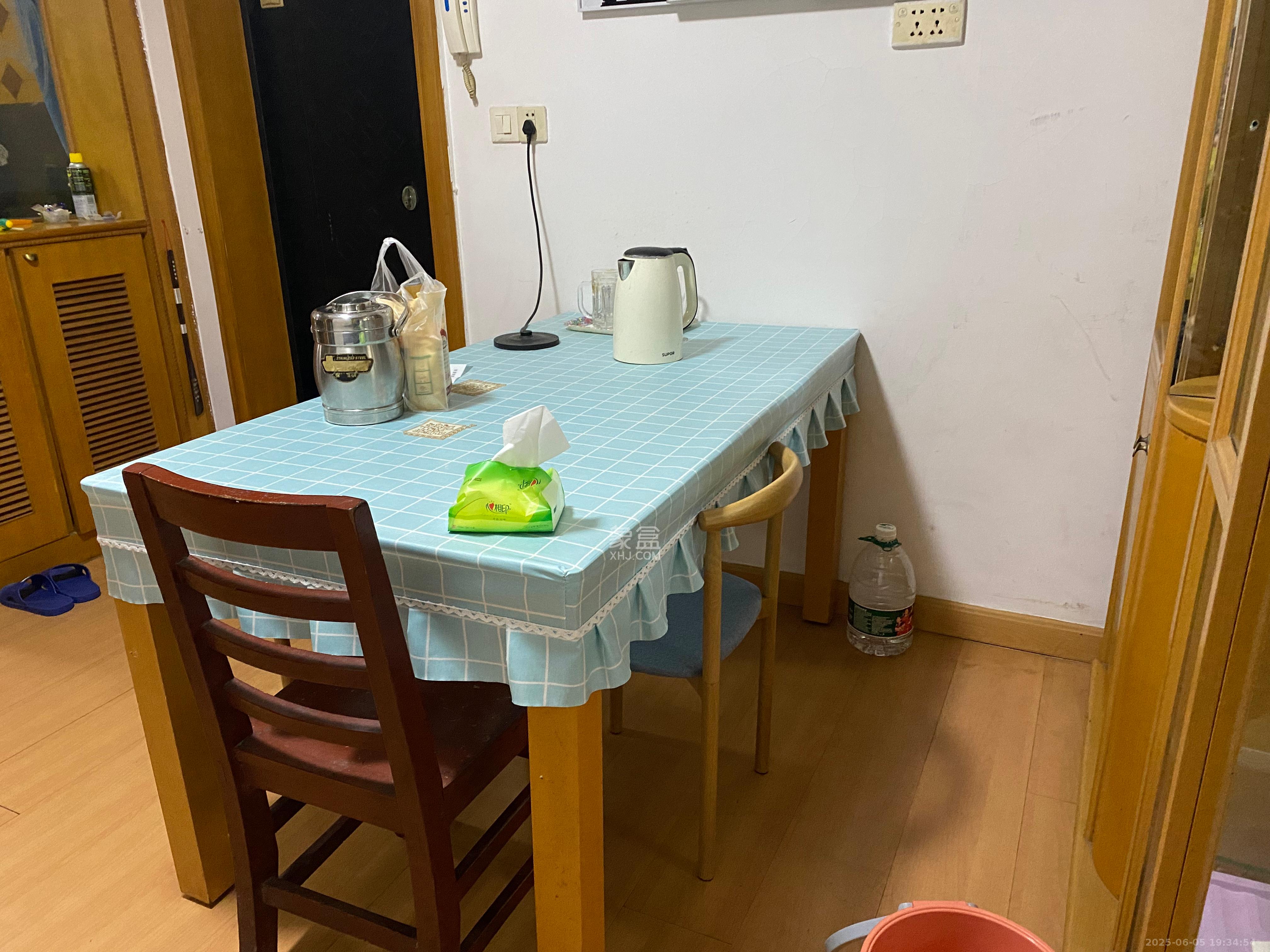 乔庄社区 3室2厅1卫 2400.0元/月 乔庄社区 3室2厅1卫 2400.0元/月室内图