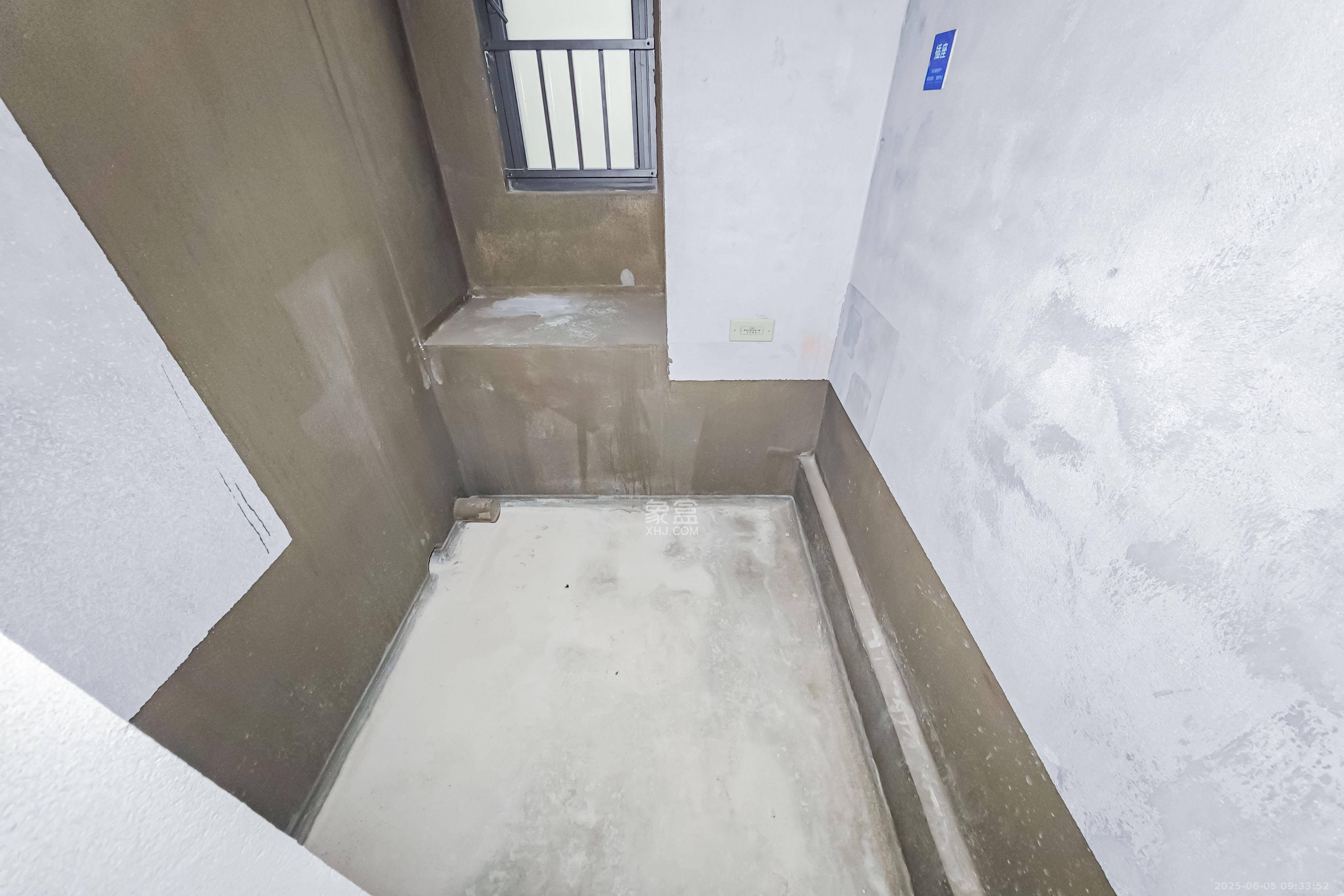 建发玖洲观澜  4室2厅2卫   185.00万其他