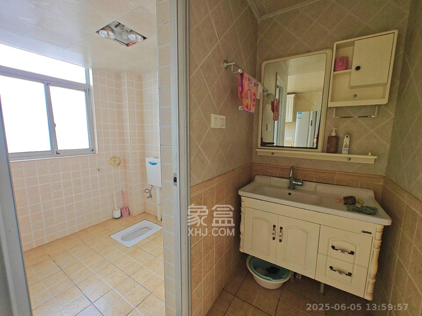 星邮公寓 4室2厅2卫 3000.0元/月 星邮公寓 4室2厅2卫 3000.0元/月室内图