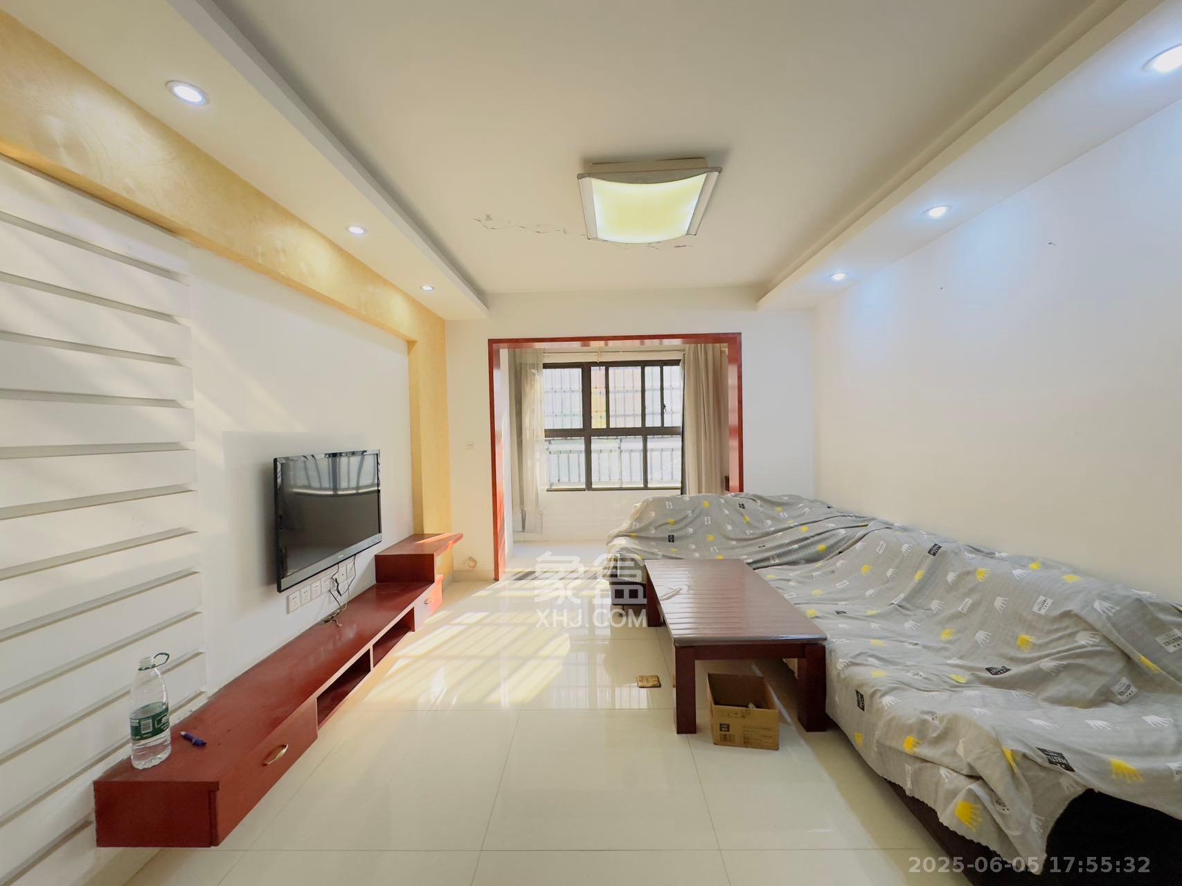 保利麓谷林语B区 3室2厅1卫 2600.0元/月 保利麓谷林语B区 3室2厅1卫 2600.0元/月室内图