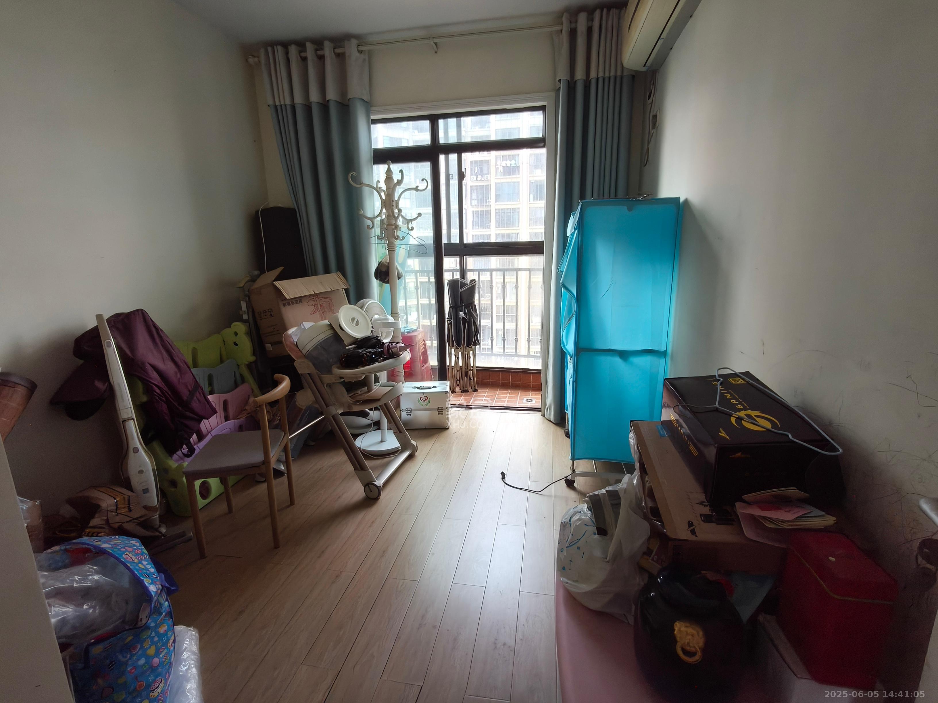 康桥长郡  4室2厅2卫   2600.00元/月室内图