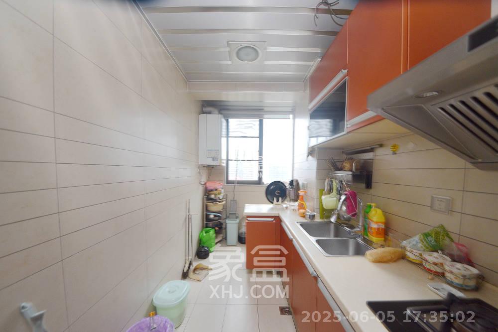 建鸿达华都（华都小户型及大华写字楼）  3室2厅2卫   5500.00元/月室内图