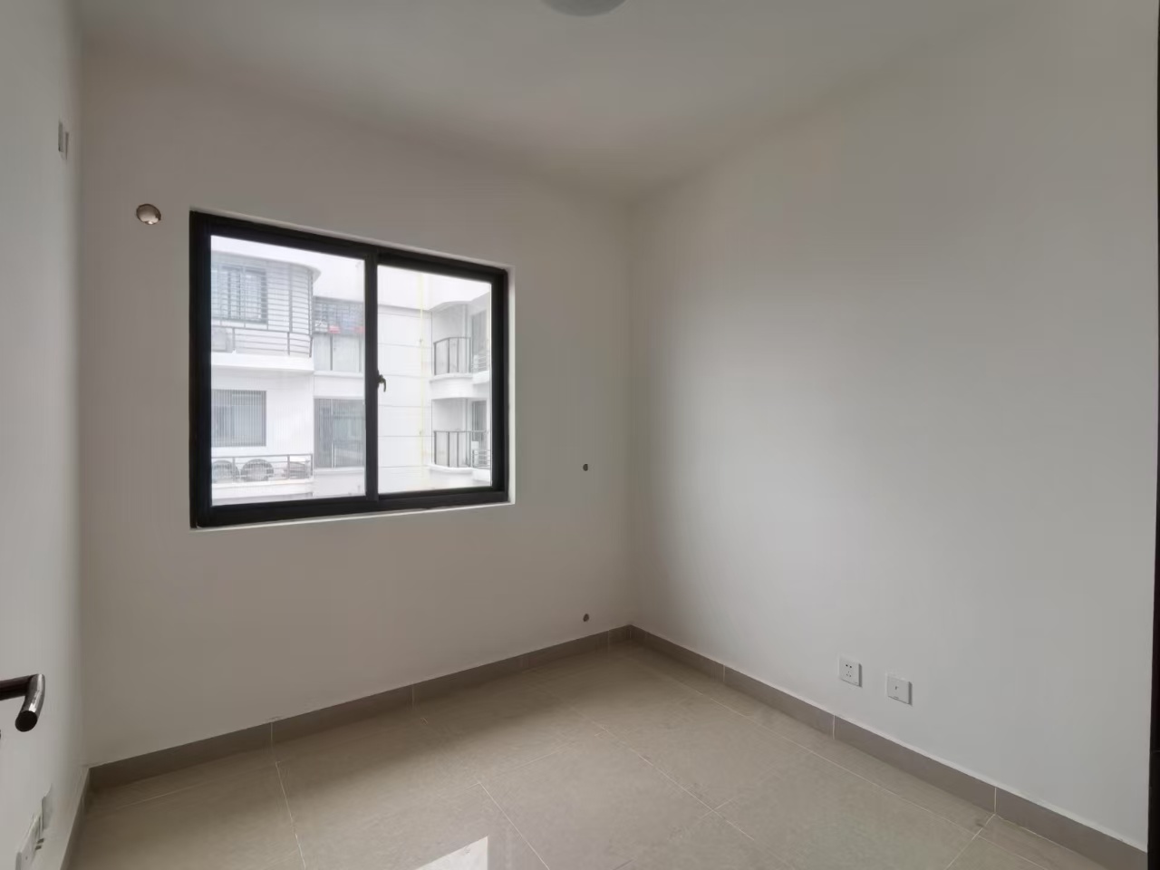 龙昆雅苑(中交·龙昆雅苑) 3室2厅1卫 2500.0元/月 龙昆雅苑(中交·龙昆雅苑) 3室2厅1卫 2500.0元/月室内图