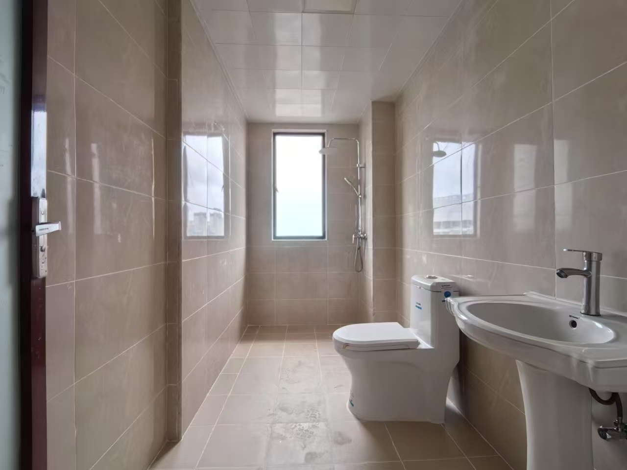 龙昆雅苑(中交·龙昆雅苑) 4室2厅2卫 2900.0元/月 龙昆雅苑(中交·龙昆雅苑) 4室2厅2卫 2900.0元/月室内图