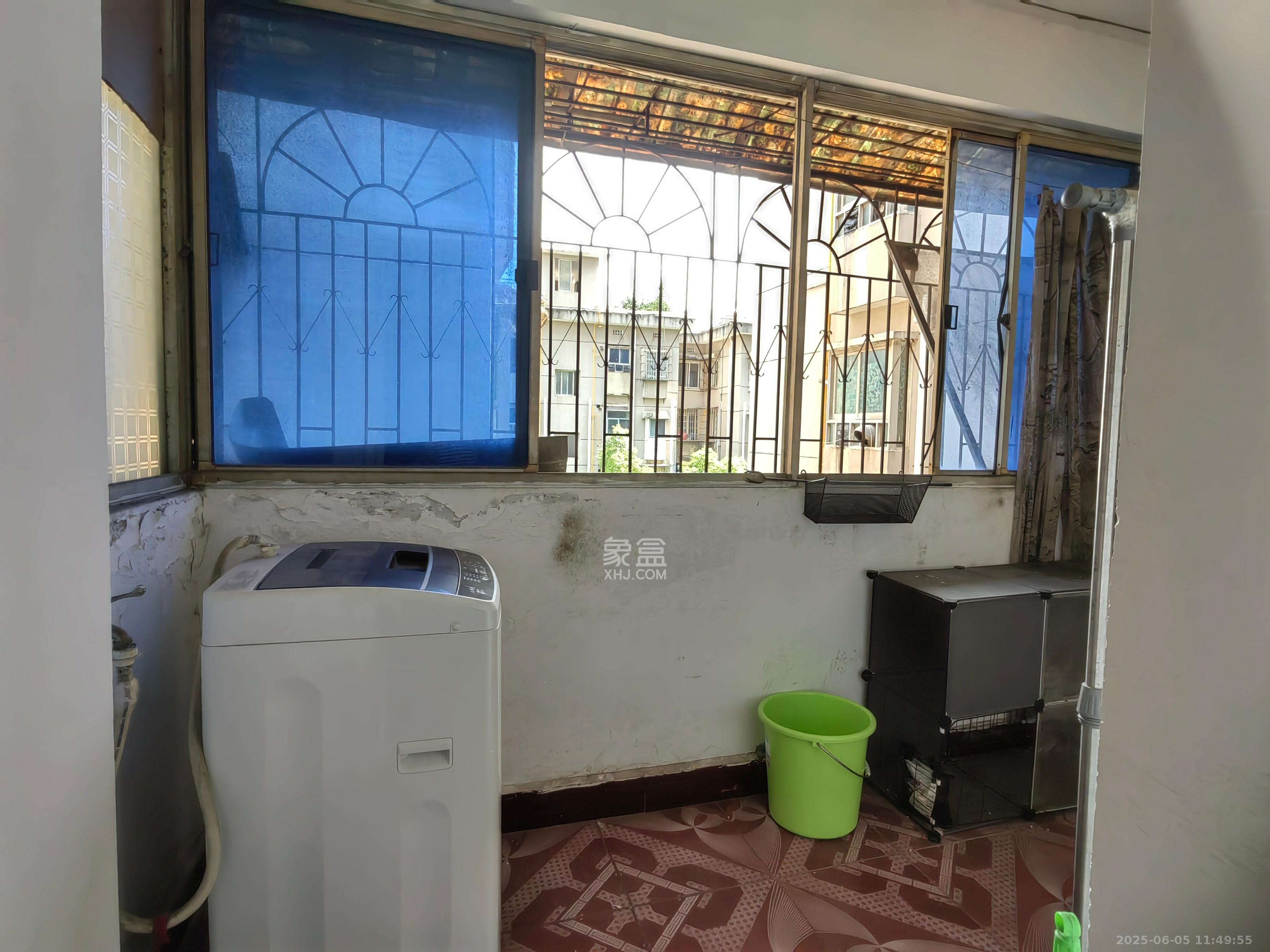 湘运新村 2室2厅1卫 1300.0元/月 湘运新村 2室2厅1卫 1300.0元/月室内图