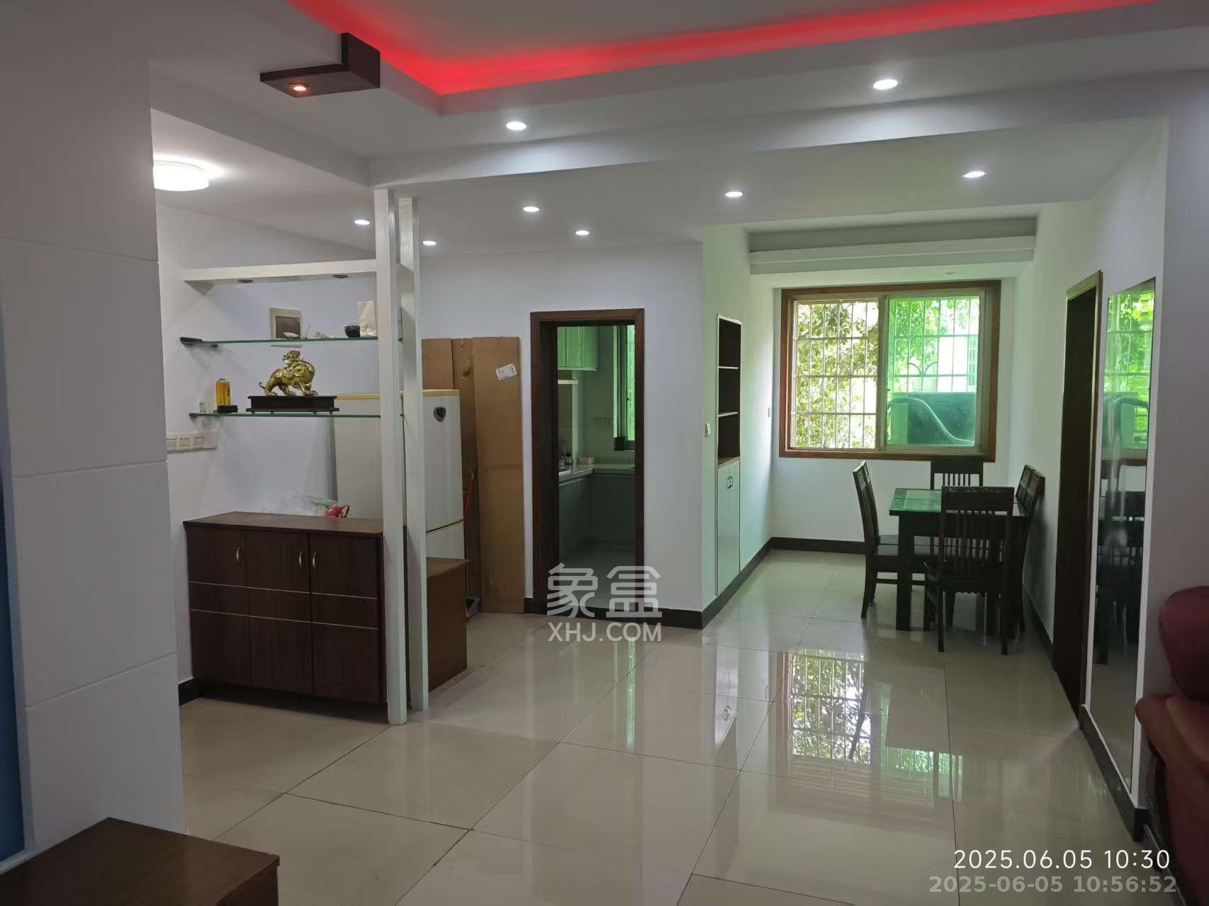 中南汽车世界 3室2厅1卫 1500.0元/月 中南汽车世界 3室2厅1卫 1500.0元/月室内图