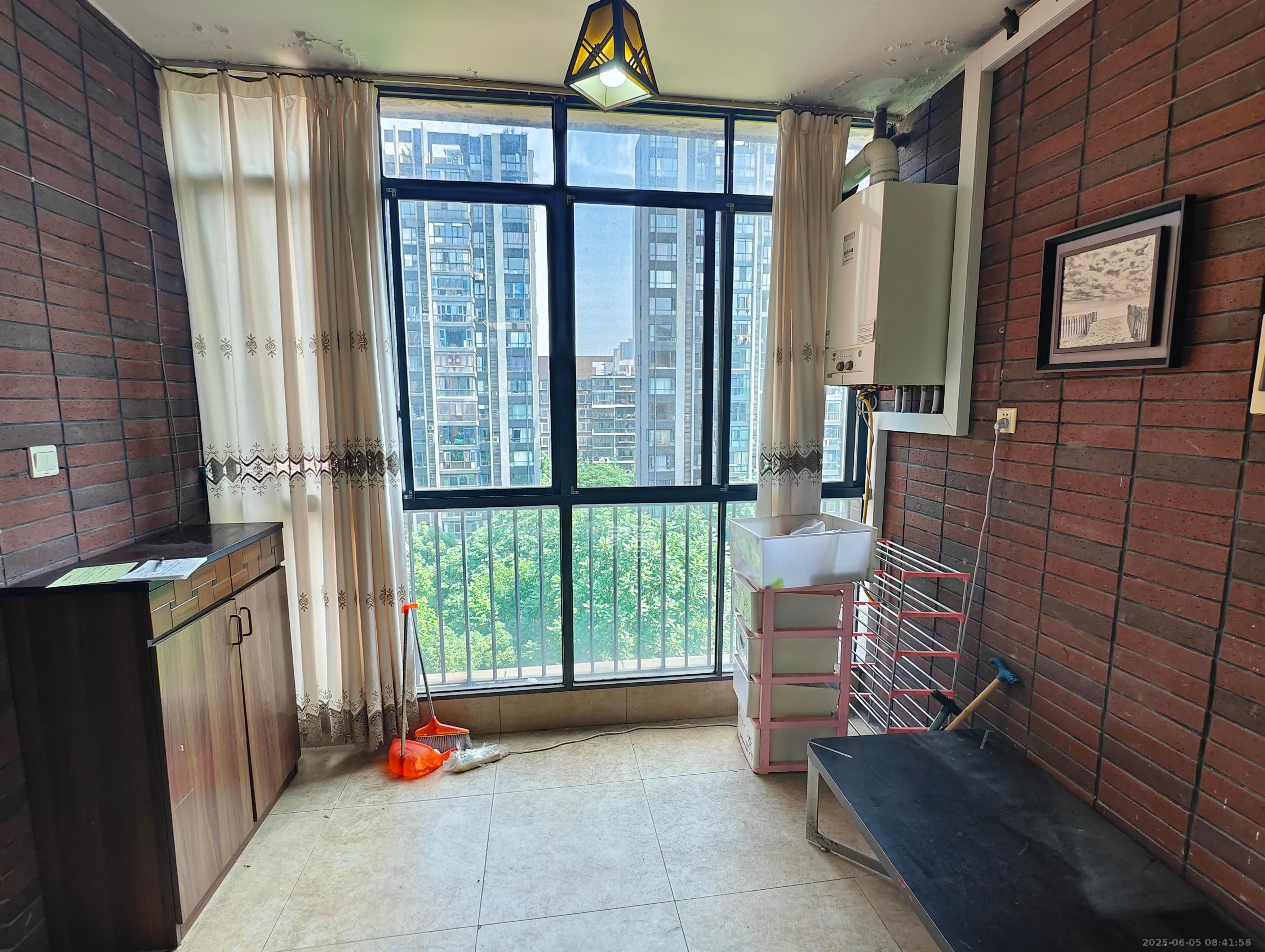 茂华国际湘  3室2厅2卫    2700.0元/月室内图