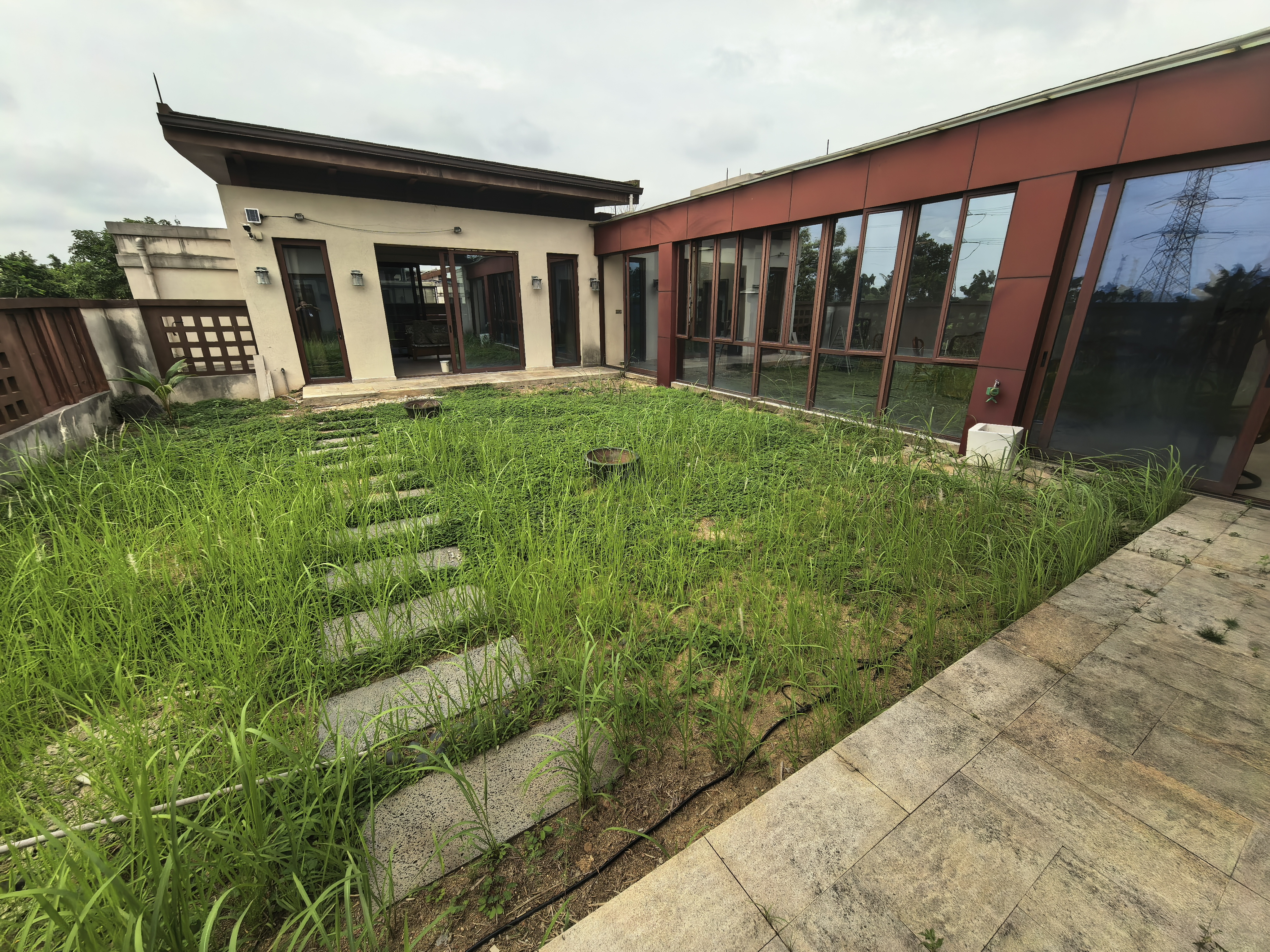 孔雀山沁源汇一期 3室2厅2卫 270.0万 孔雀山沁源汇一期 3室2厅2卫 270.0万户型图