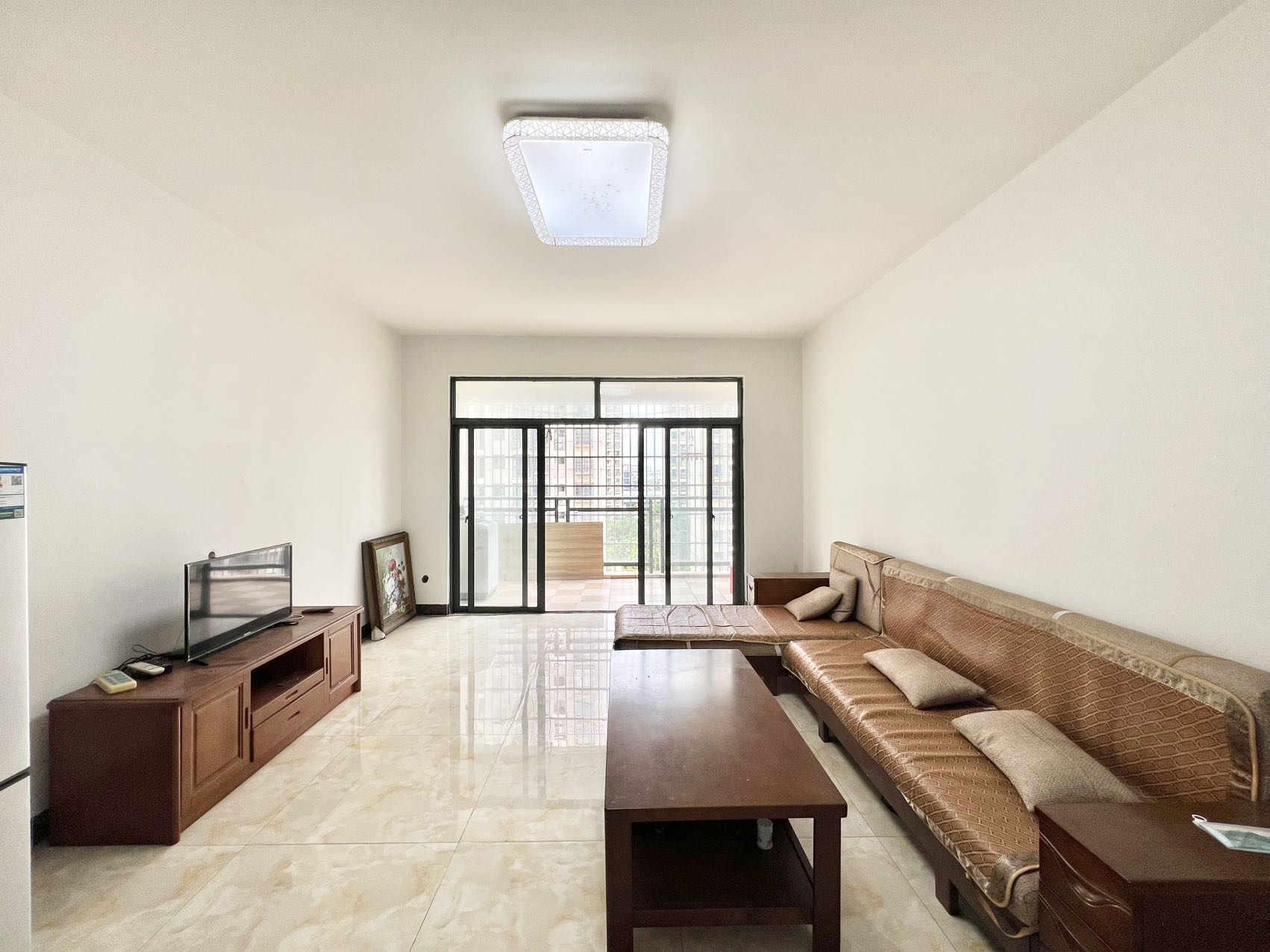 祥和家园 3室2厅2卫 3500.0元/月 祥和家园 3室2厅2卫 3500.0元/月室内图