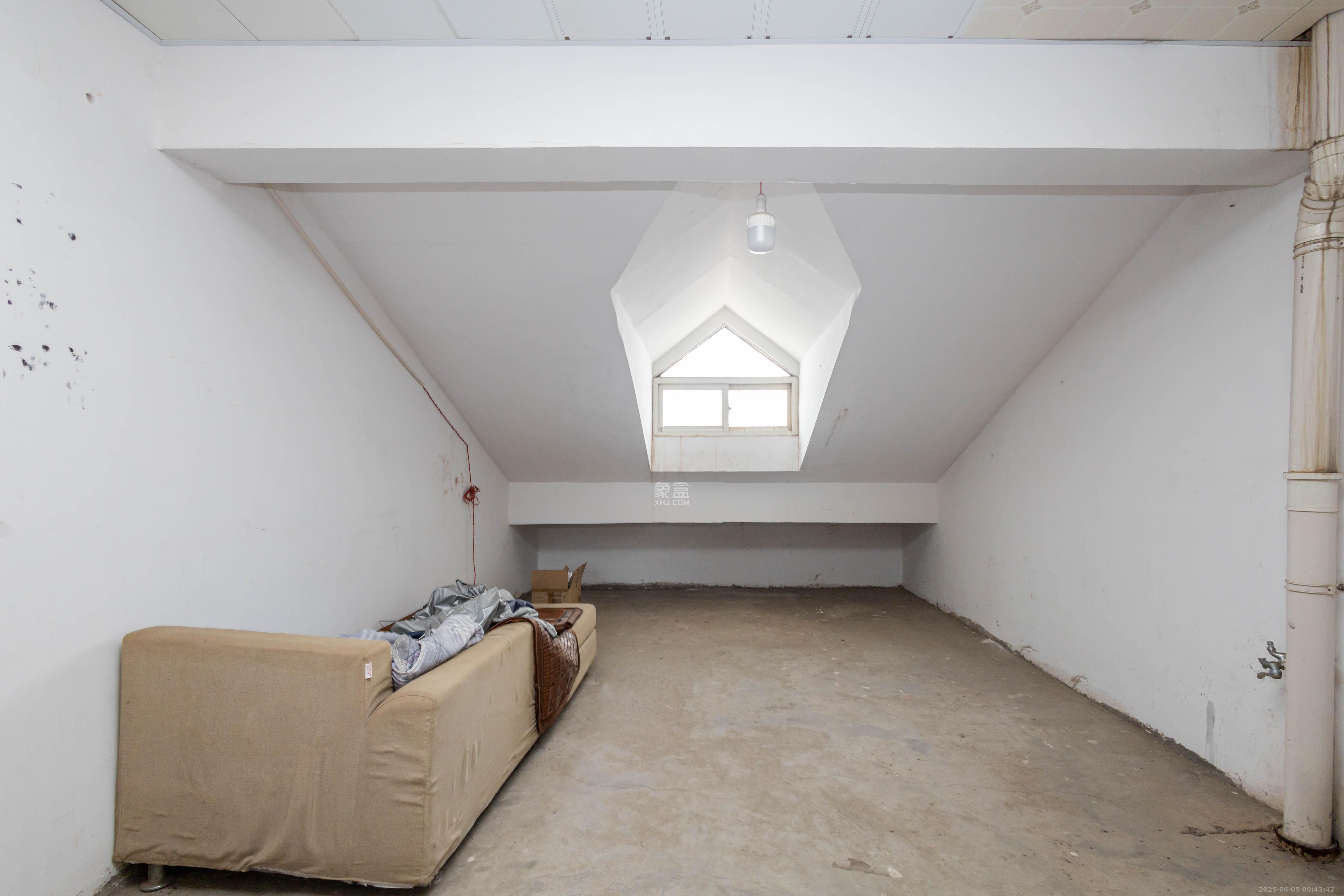 紫东苑(星沙)  3室2厅2卫    58.0万 紫东苑(星沙)  3室2厅2卫    58.0万卧室