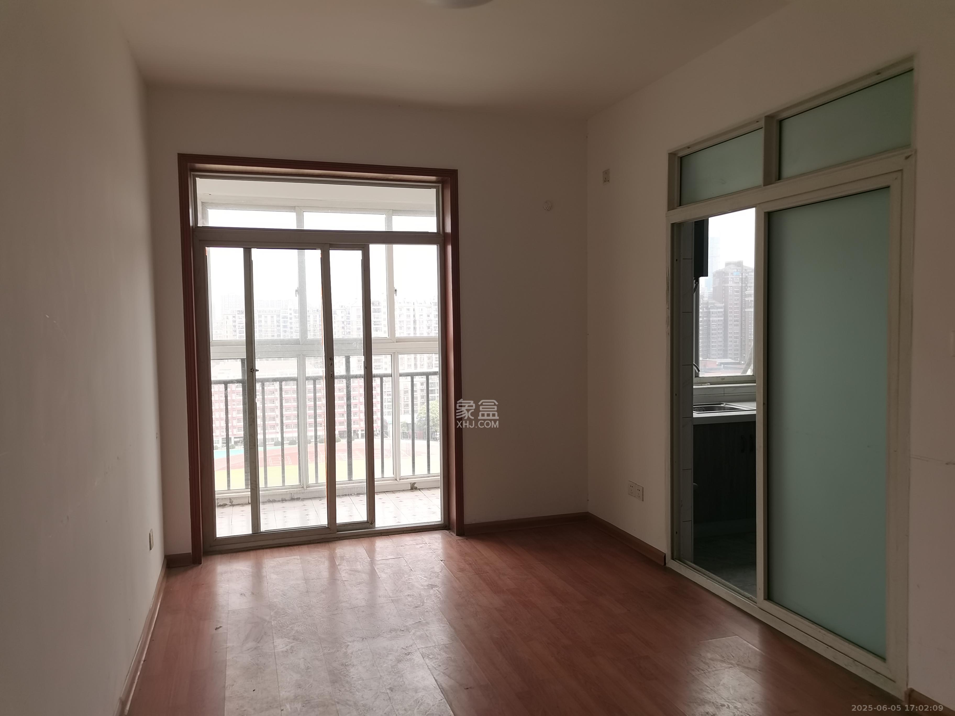 嘉盛华庭（一期、二期、三期）  4室2厅2卫    3400.0元/月室内图