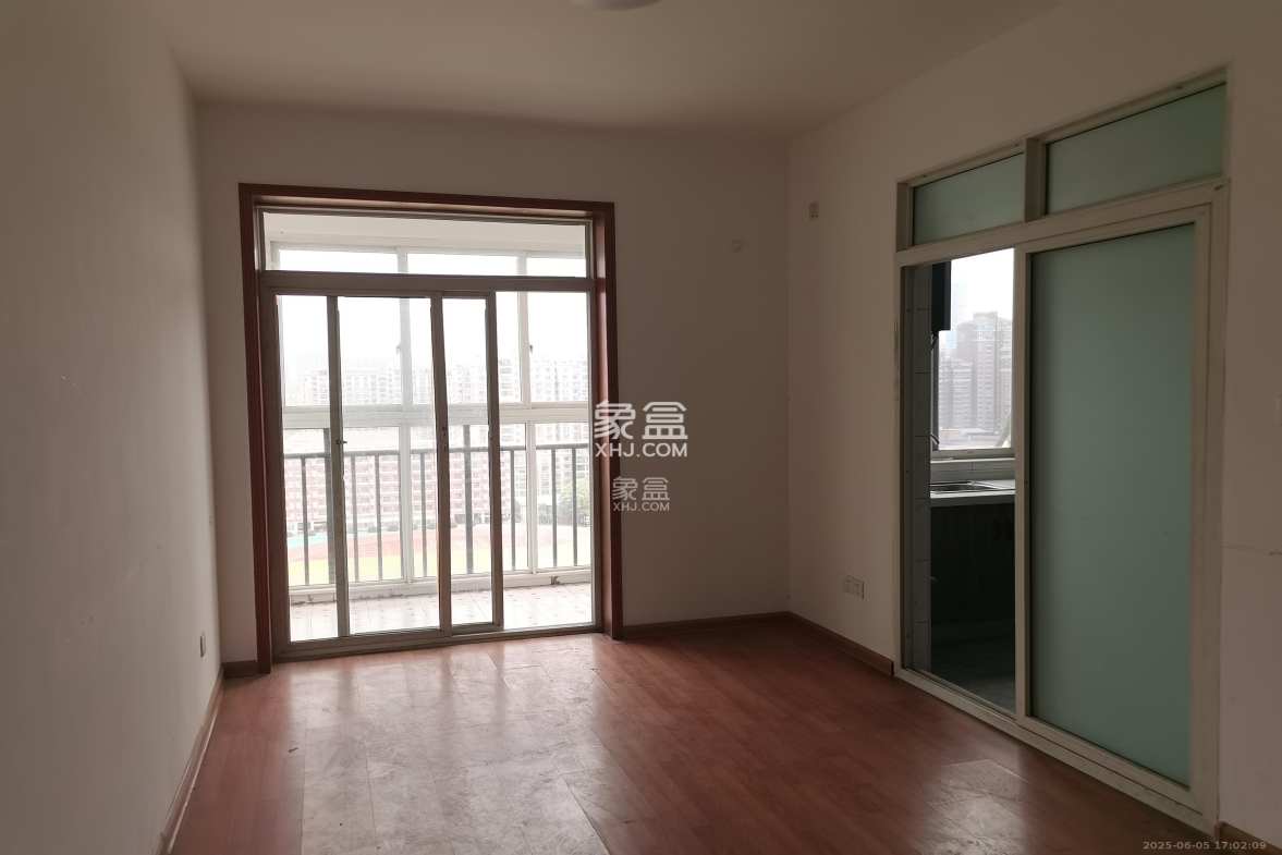 嘉盛华庭(一期、二期、三期) 4室2厅2卫 3400.0元/月 嘉盛华庭(一期、二期、三期) 4室2厅2卫 3400.0元/月室内图