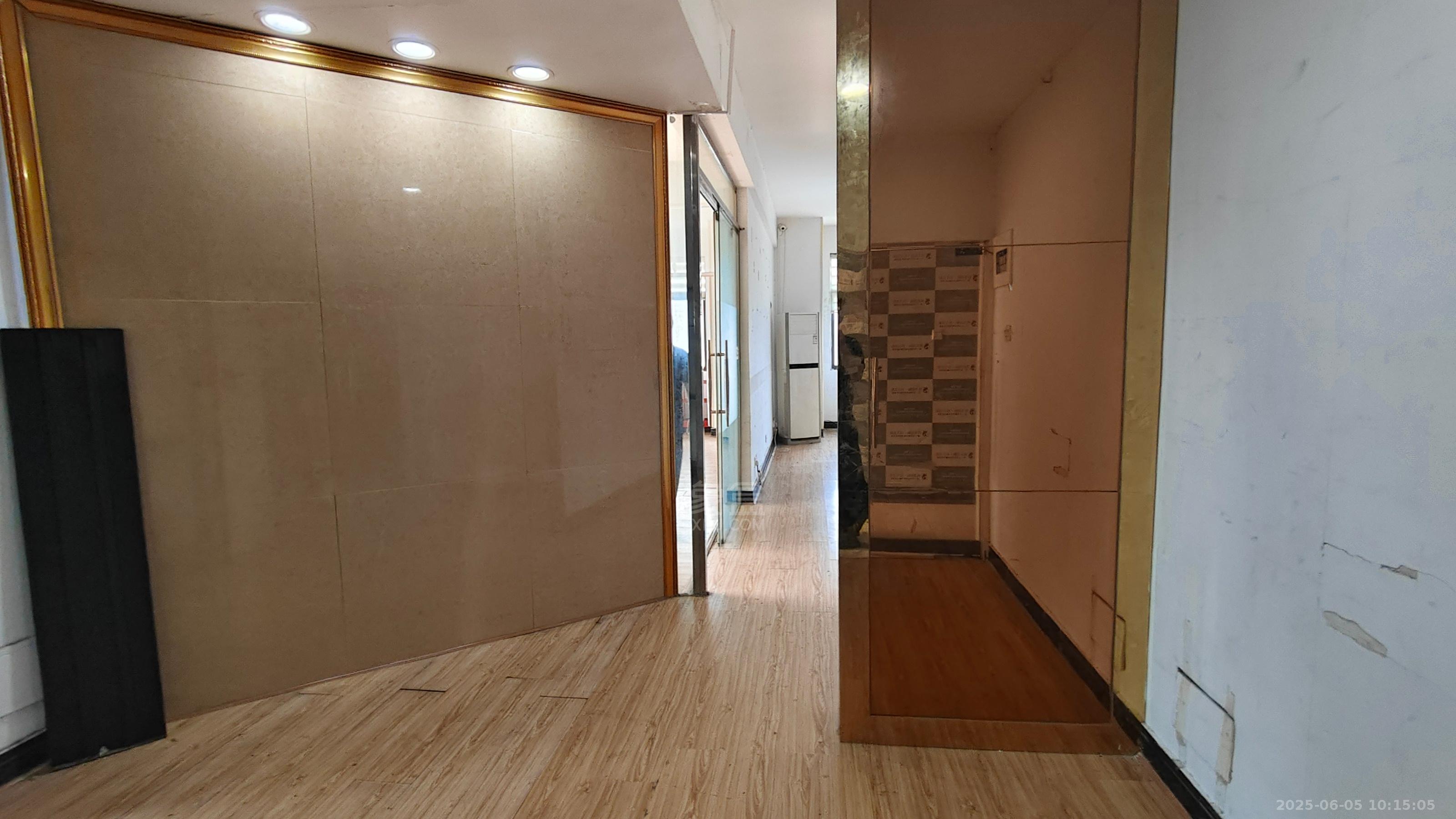 时尚新天地(平和堂) 1室1厅1卫 2000.0元/月 时尚新天地(平和堂) 1室1厅1卫 2000.0元/月室内图