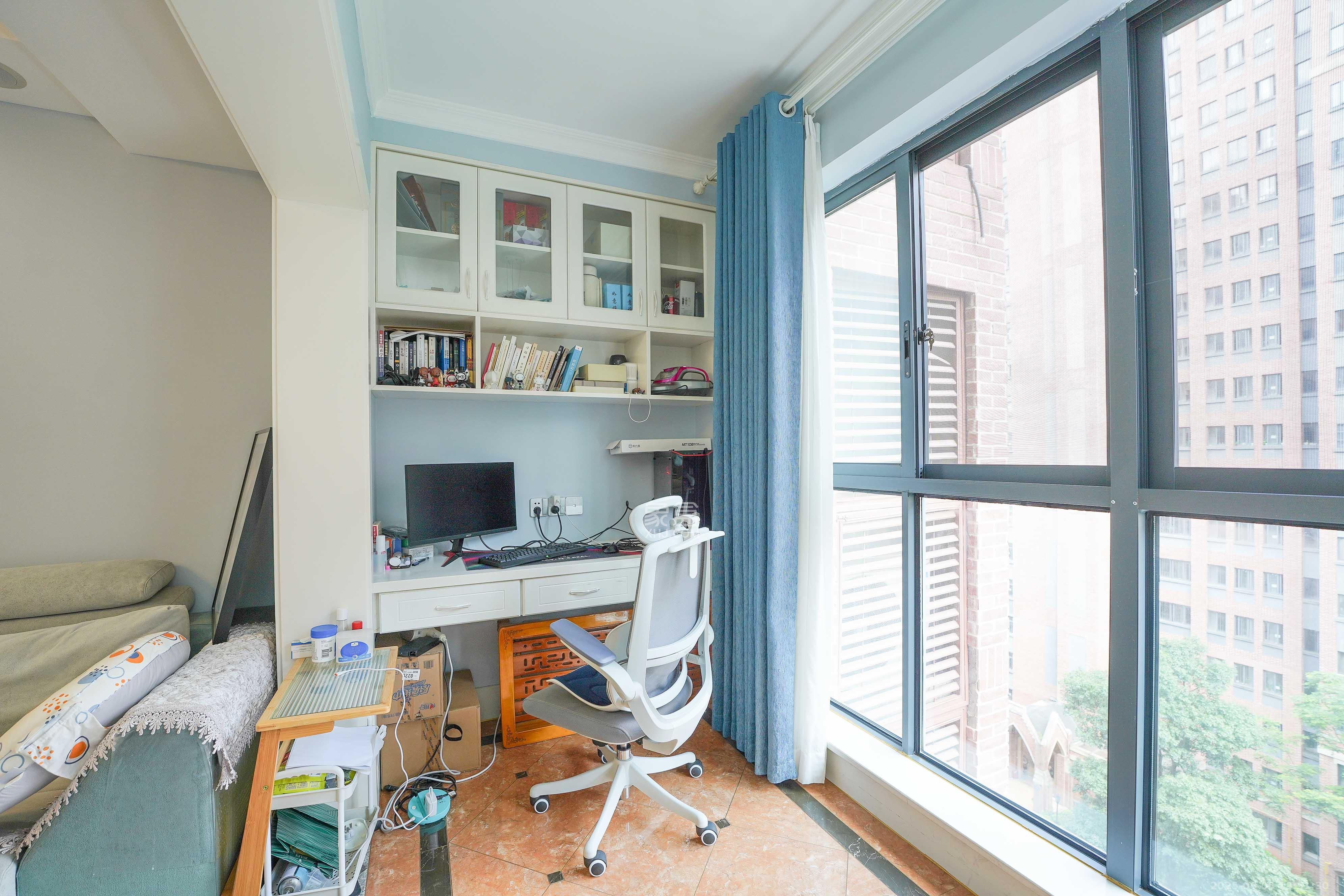 哈佛小镇(五矿哈佛小镇) 4室2厅2卫 93.0万 哈佛小镇(五矿哈佛小镇) 4室2厅2卫 93.0万阳台