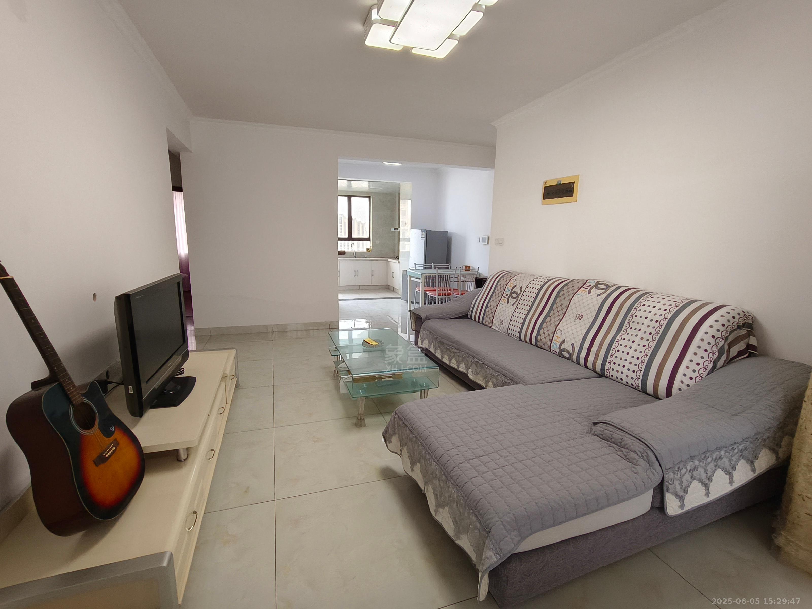 中欧昆仑首府 3室2厅2卫 1800.0元/月 中欧昆仑首府 3室2厅2卫 1800.0元/月室内图