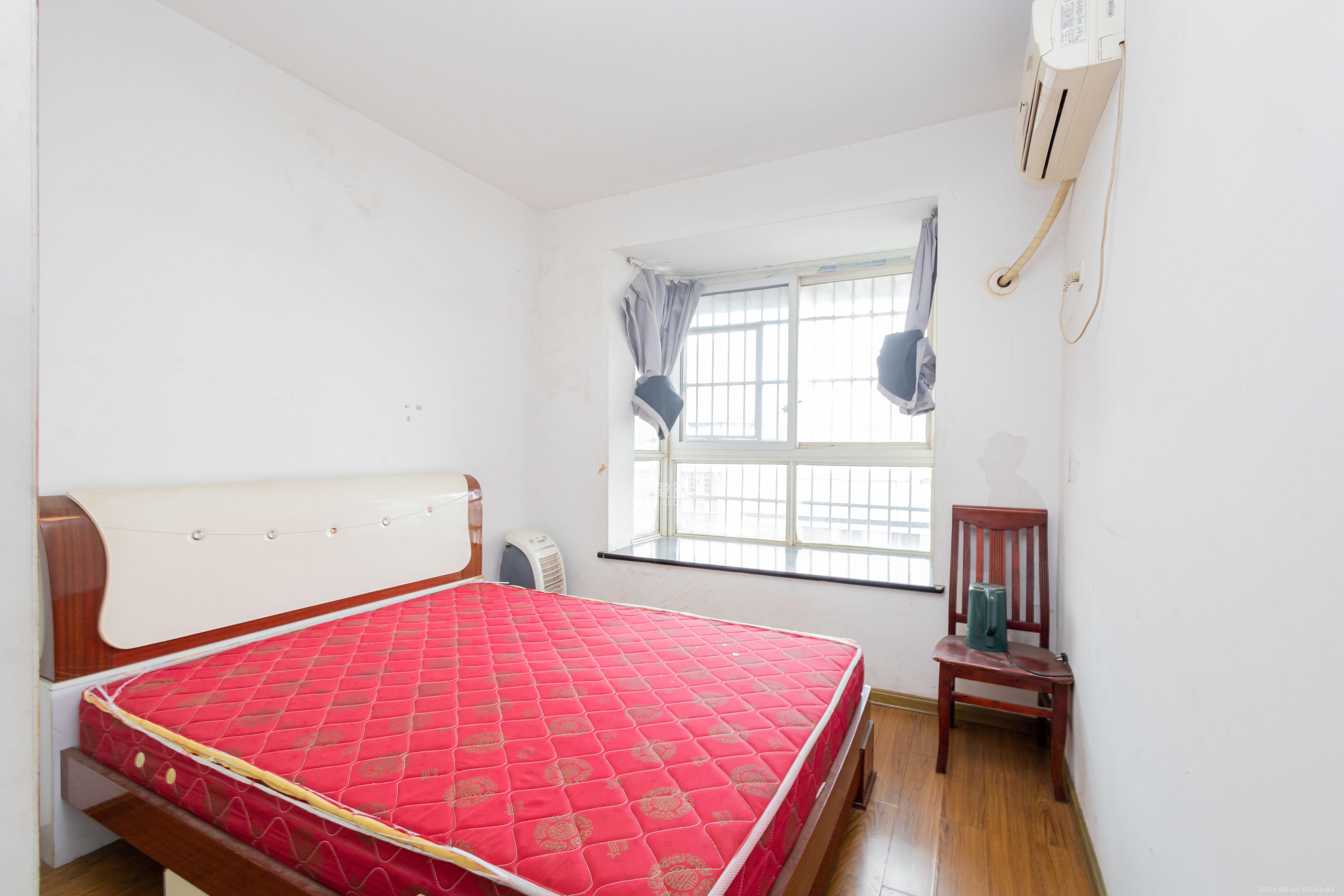 紫东苑(星沙)  3室2厅2卫    58.0万 紫东苑(星沙)  3室2厅2卫    58.0万卧室