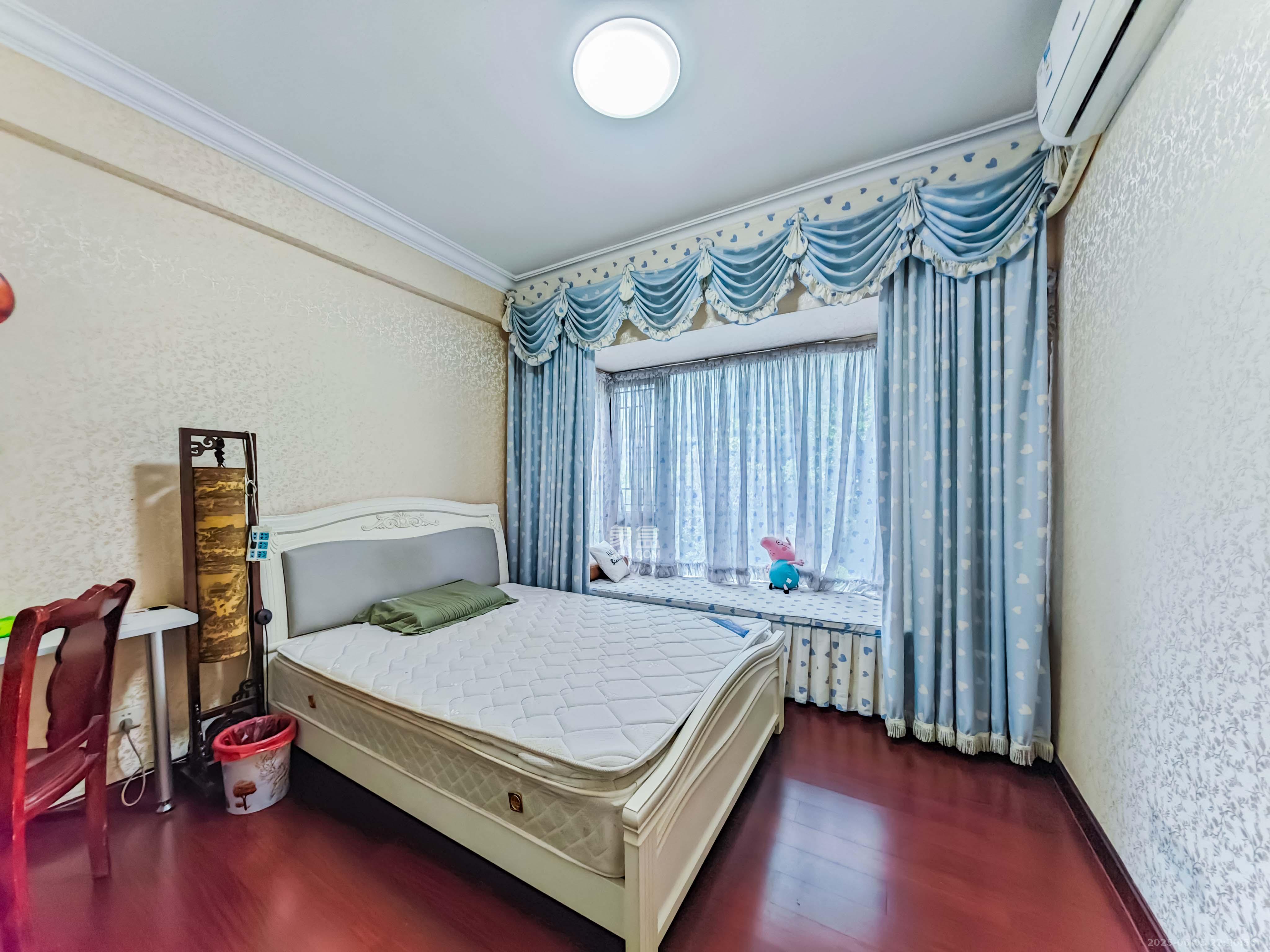 恒大绿洲  3室2厅2卫    116.0万 恒大绿洲  3室2厅2卫    116.0万卧室