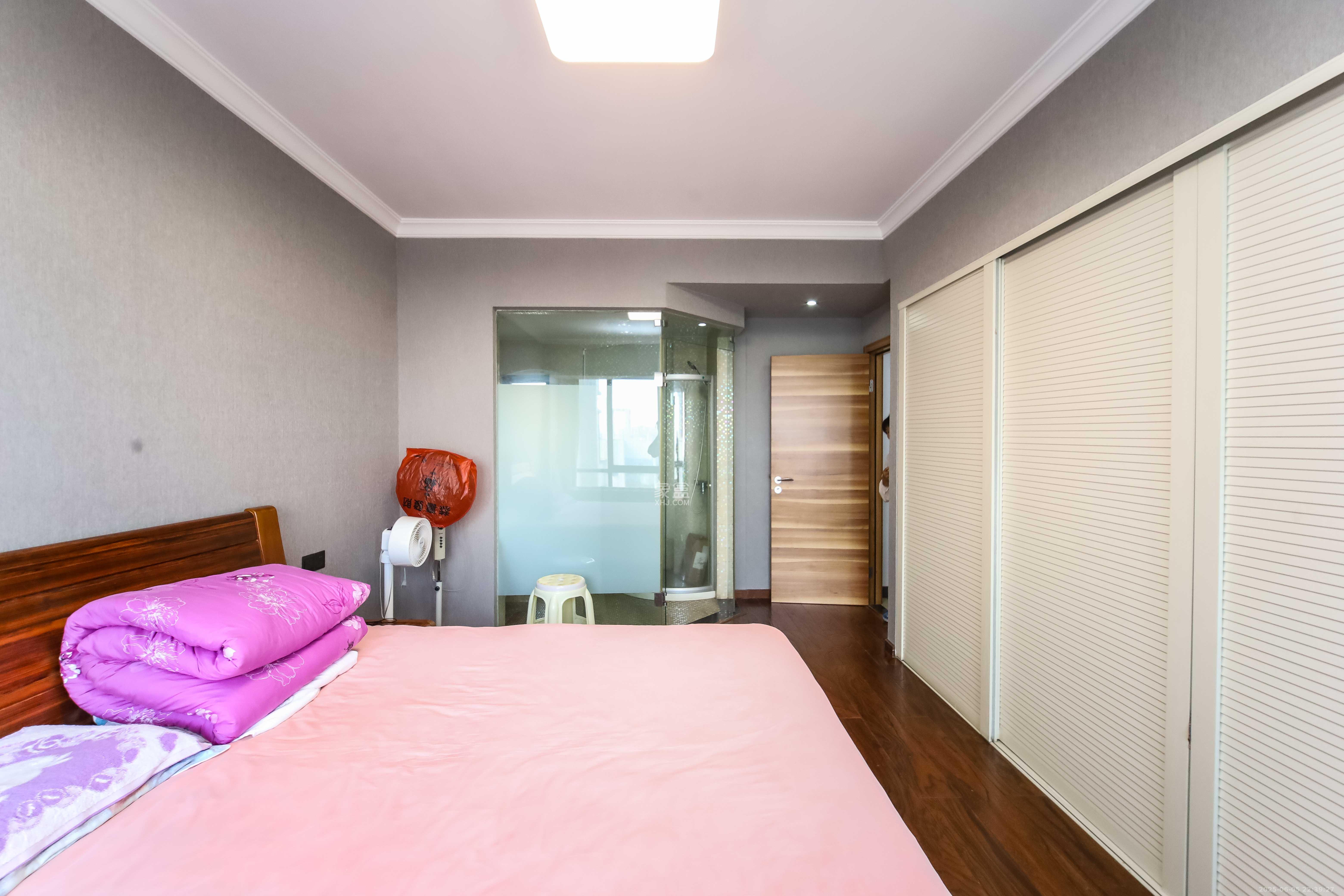 运通尊苑  3室2厅2卫    159.6万 运通尊苑  3室2厅2卫    159.6万卧室