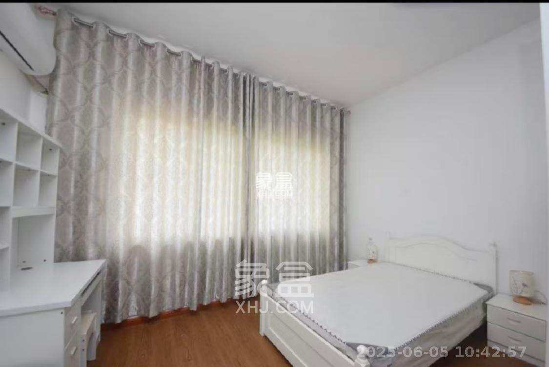 梓园大厦 1室1厅1卫 1700.0元/月 梓园大厦 1室1厅1卫 1700.0元/月室内图