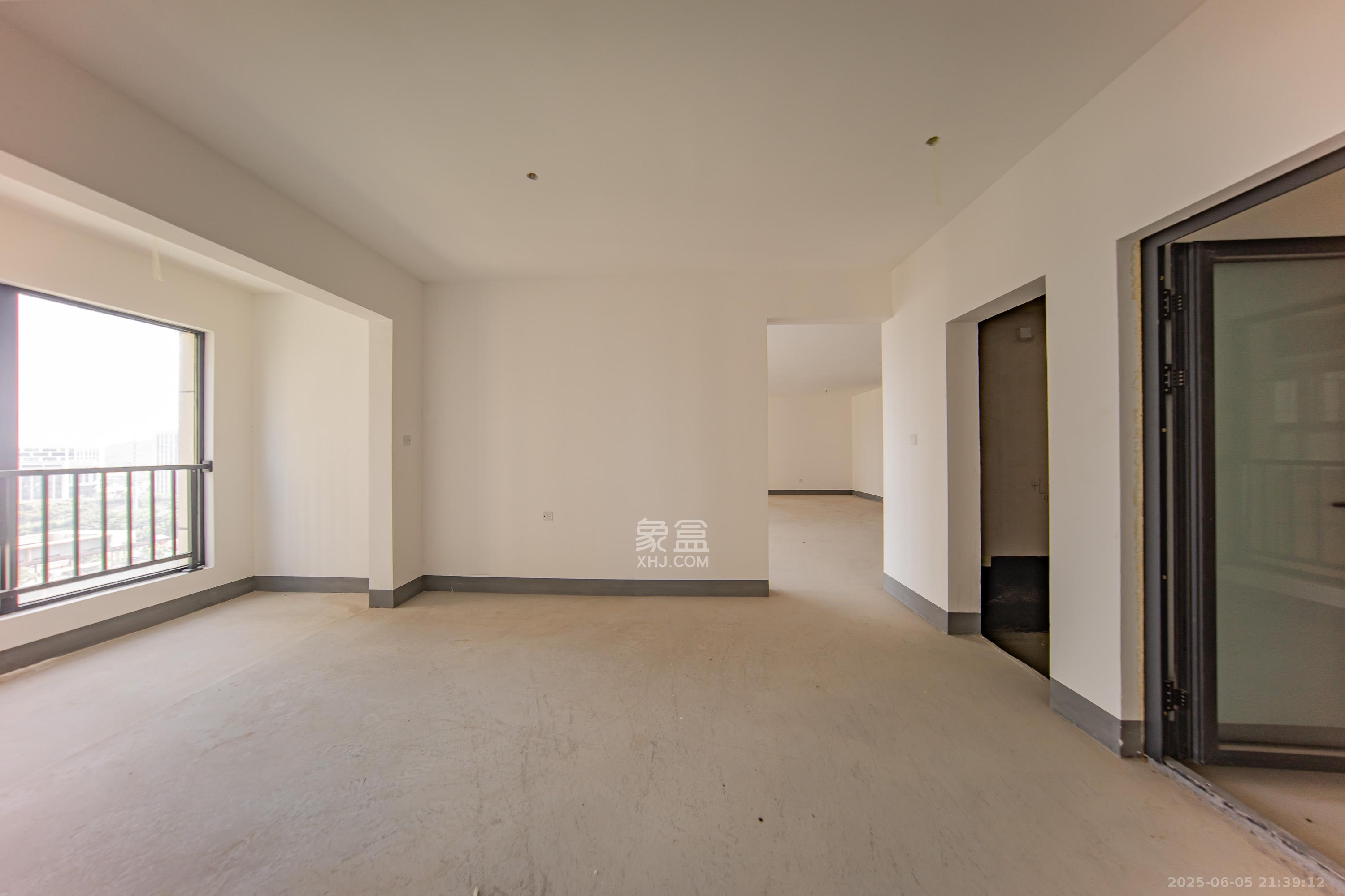 建投象山国际 5室2厅3卫 237.0万 建投象山国际 5室2厅3卫 237.0万卧室