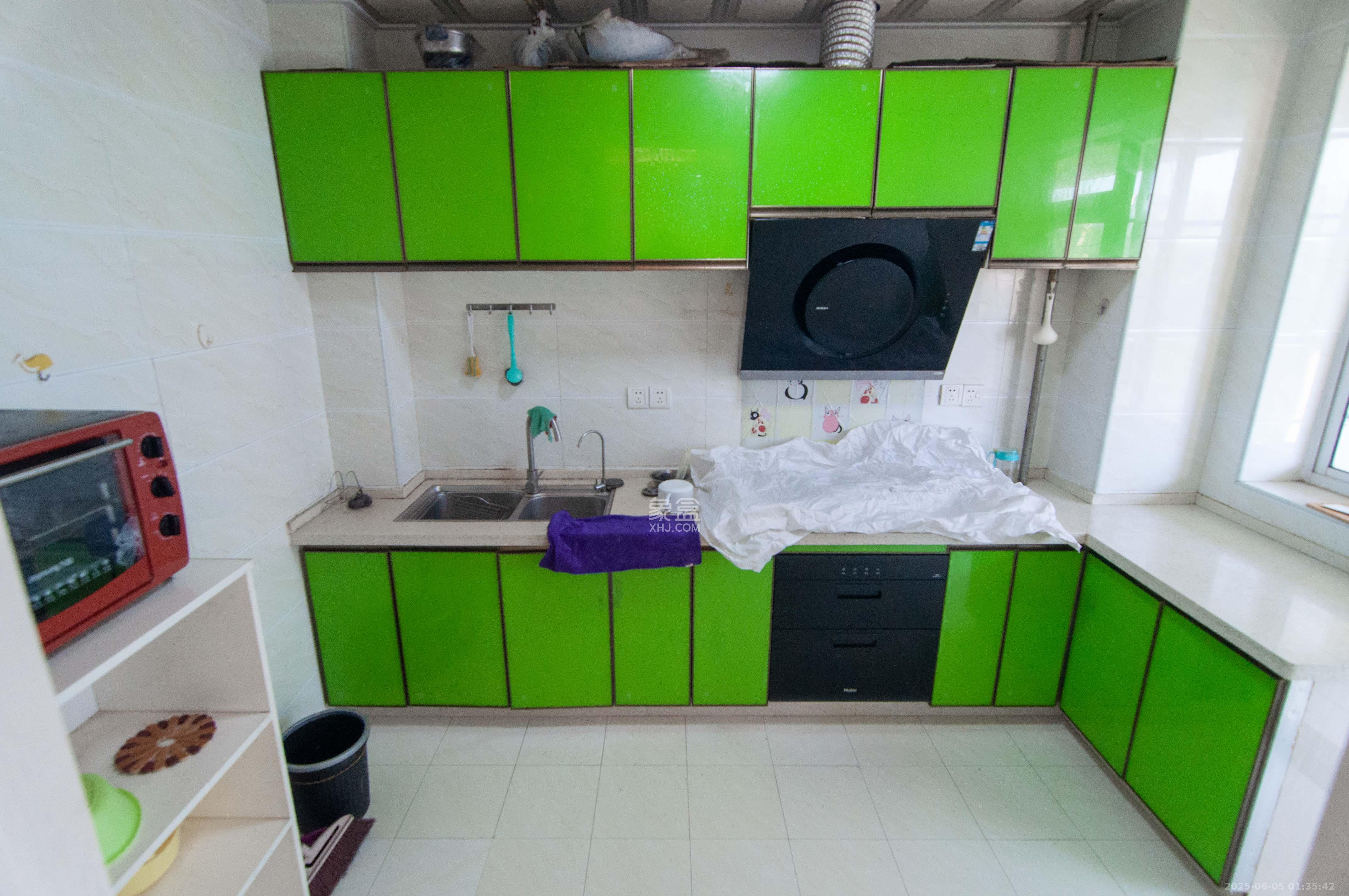 望兴景园一期  3室2厅2卫    130.0万 望兴景园一期  3室2厅2卫    130.0万厨房