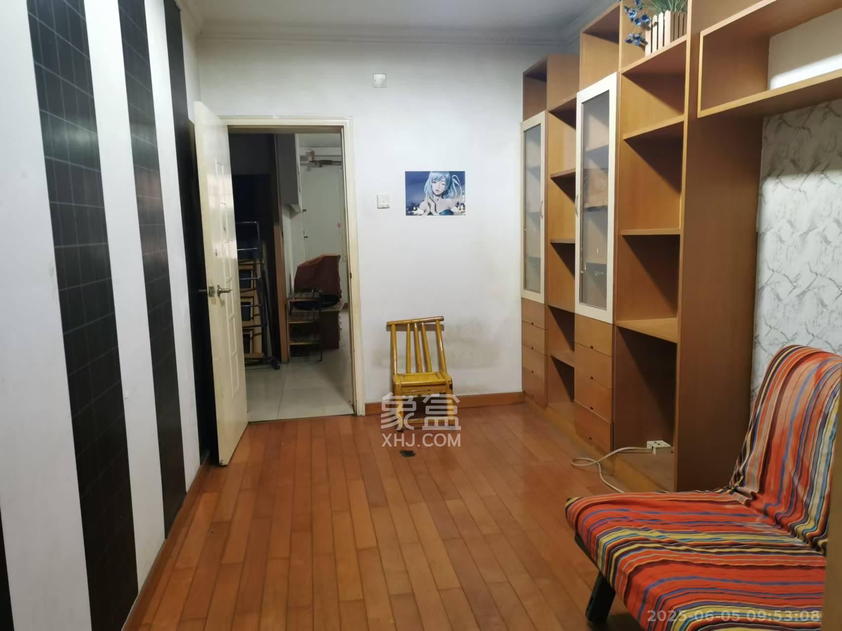 湘卫花苑 3室1厅1卫 1900.0元/月 湘卫花苑 3室1厅1卫 1900.0元/月室内图