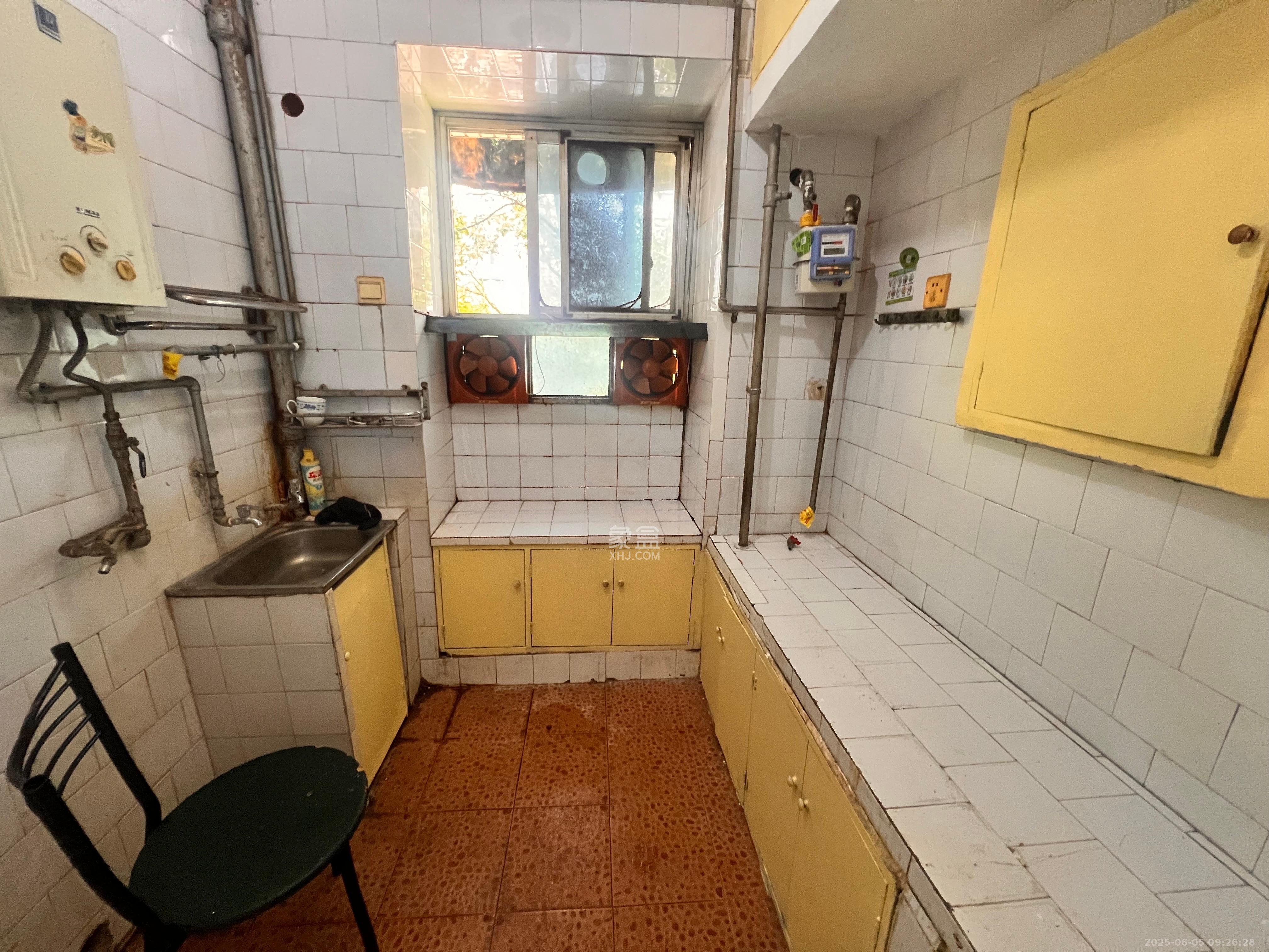 长勘小区 2室1厅1卫 1900.0元/月 长勘小区 2室1厅1卫 1900.0元/月室内图