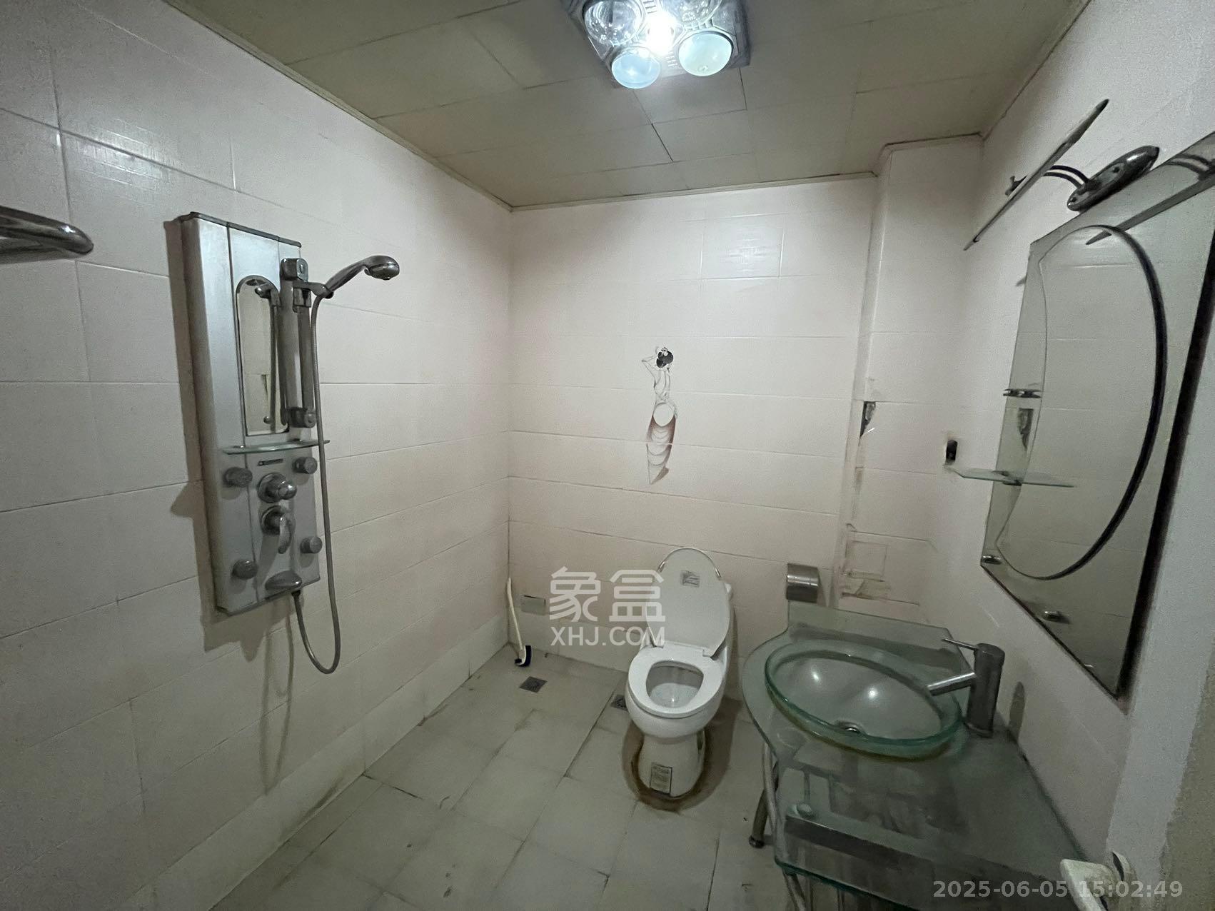 美林景园  3室2厅2卫   2600.00元/月室内图