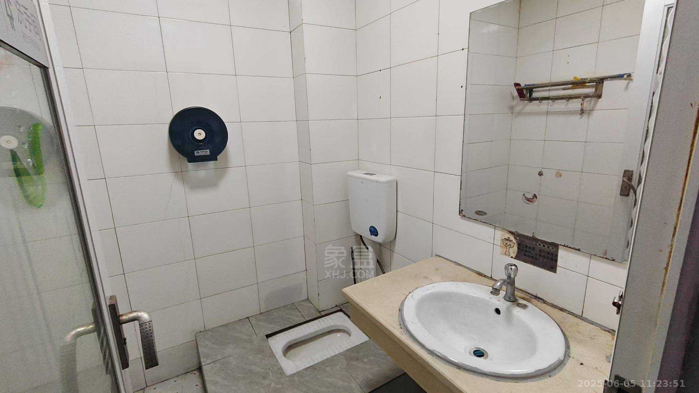 时尚新天地(平和堂) 1室0厅1卫 1300.0元/月 时尚新天地(平和堂) 1室0厅1卫 1300.0元/月室内图