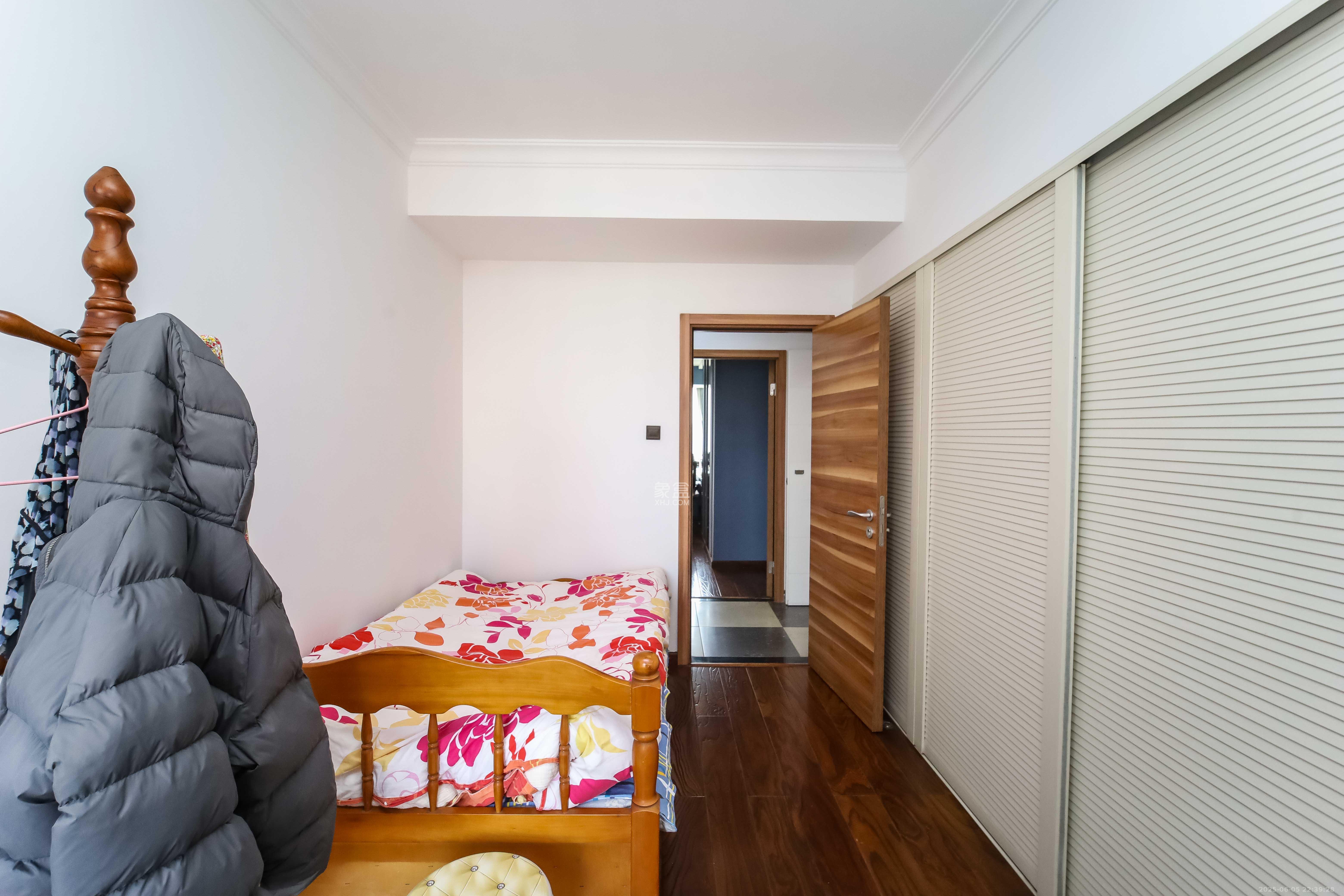 运通尊苑  3室2厅2卫    159.6万 运通尊苑  3室2厅2卫    159.6万卧室