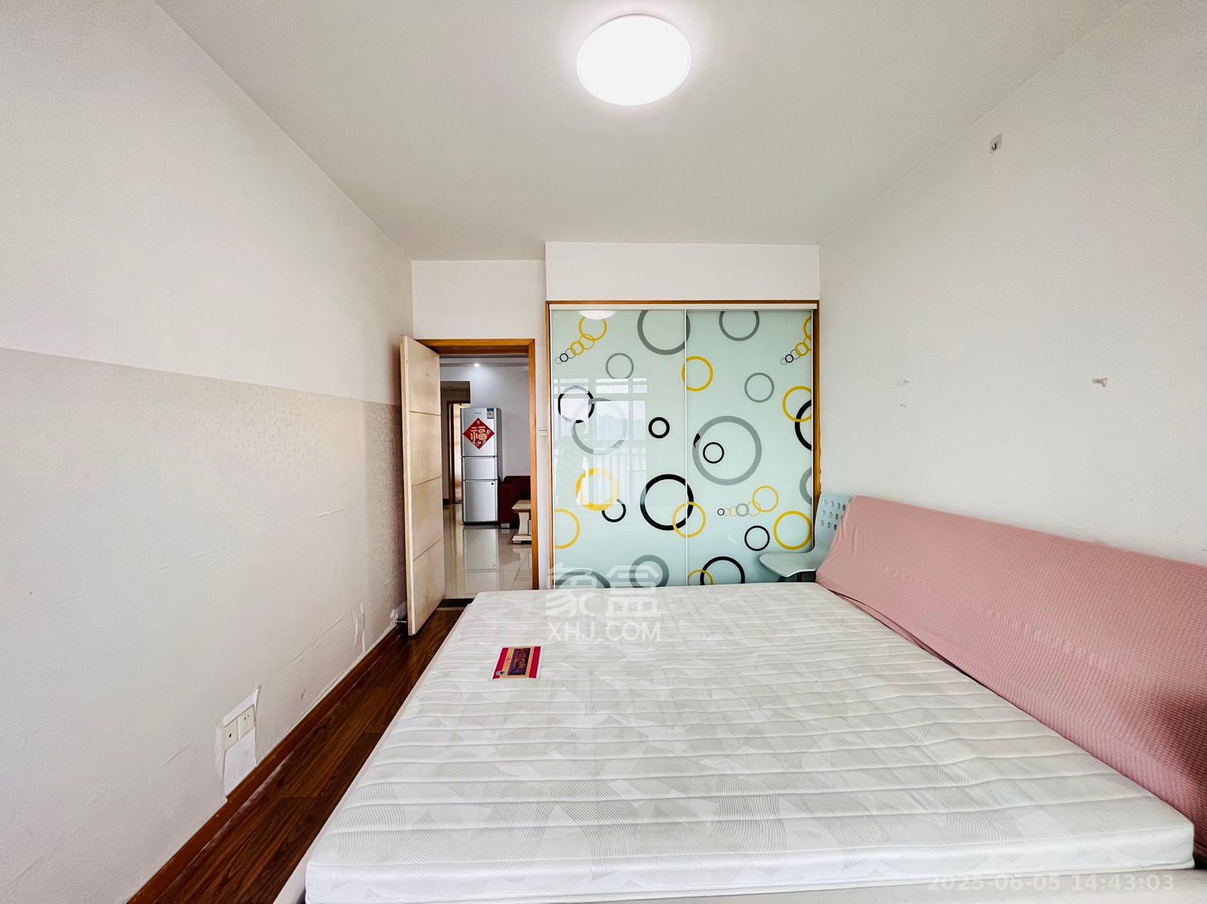 层上观邸  3室2厅1卫    2300.0元/月室内图