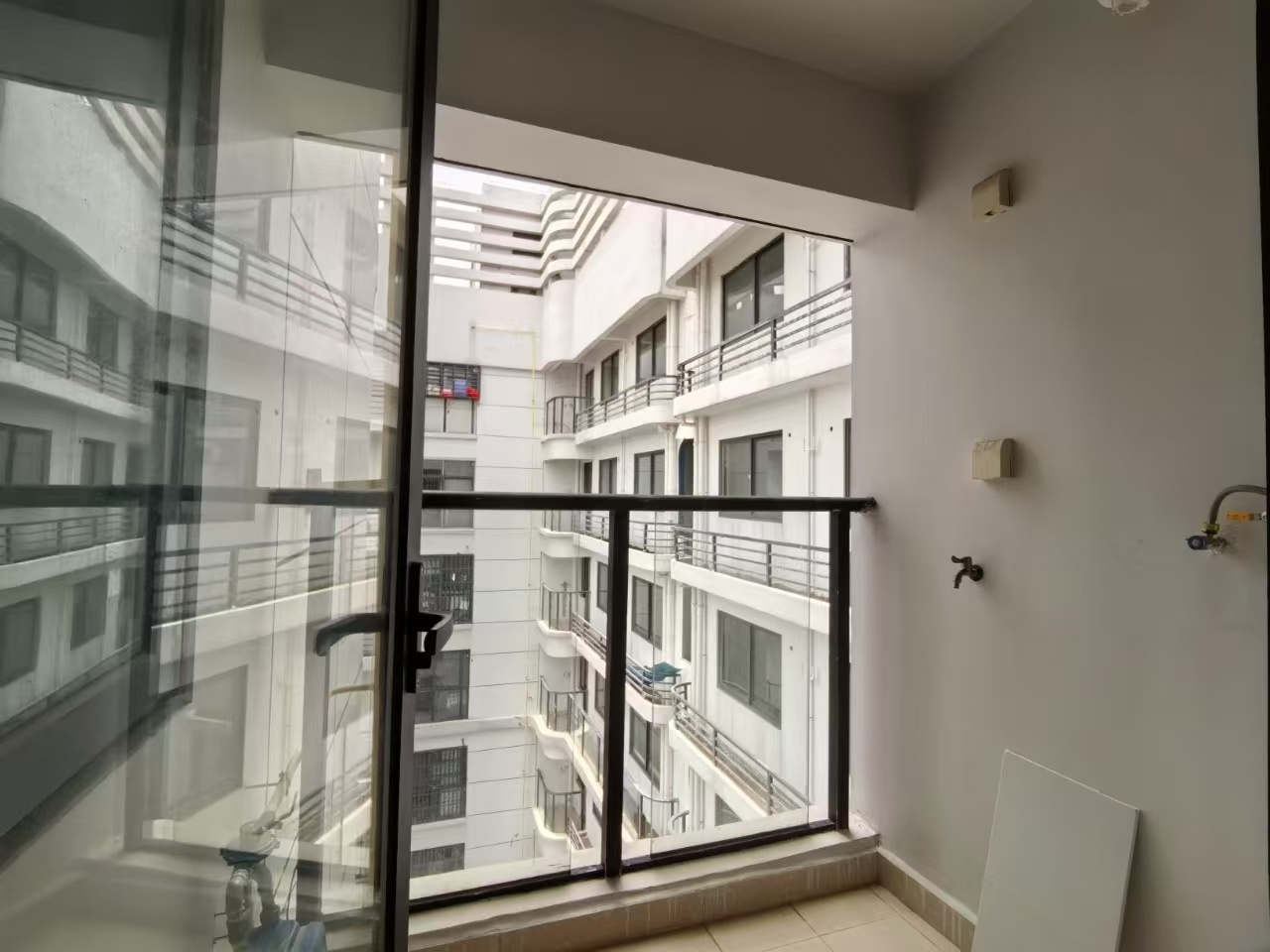 龙昆雅苑(中交·龙昆雅苑) 3室2厅1卫 2500.0元/月 龙昆雅苑(中交·龙昆雅苑) 3室2厅1卫 2500.0元/月室内图