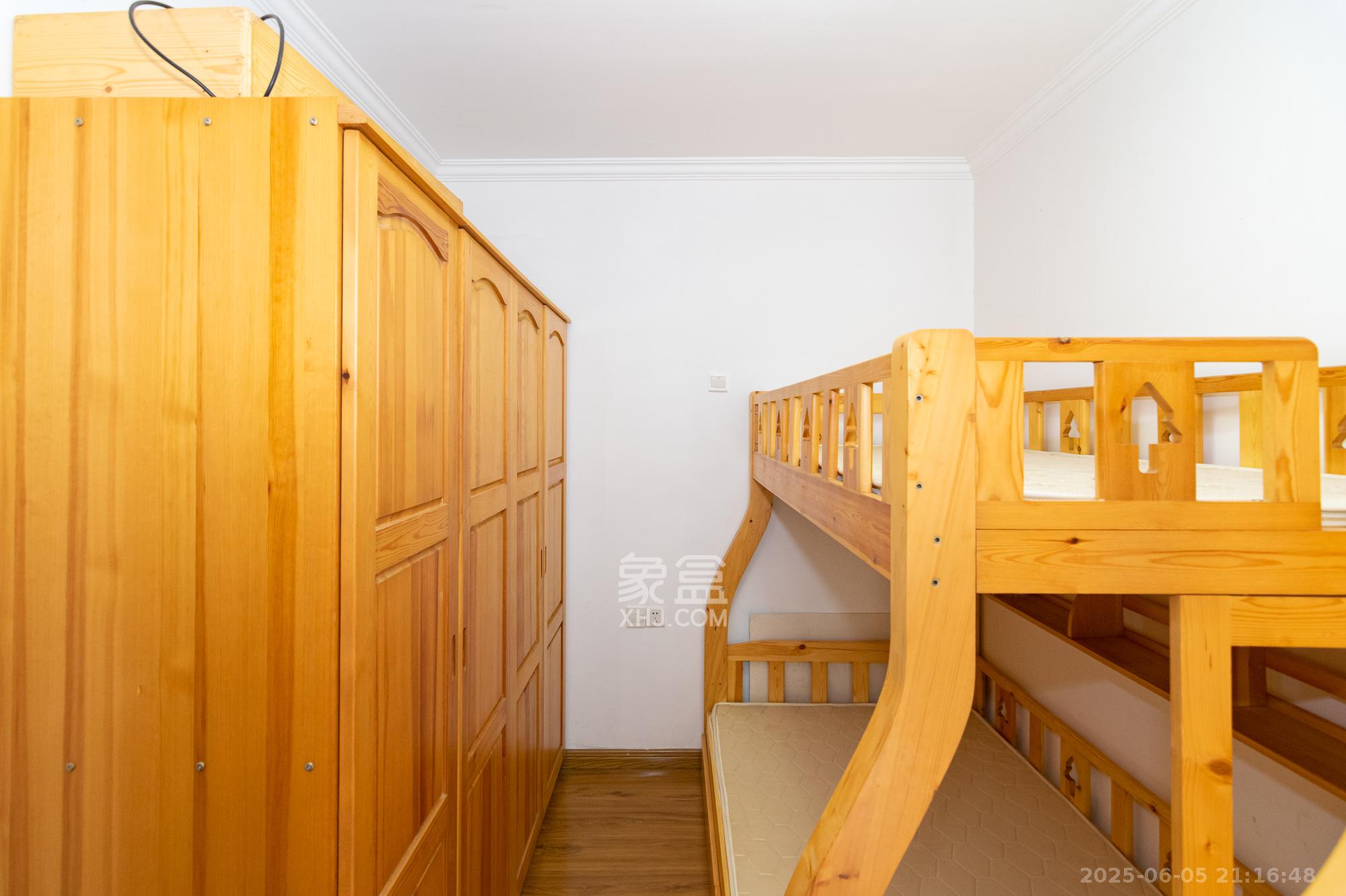 澳海澜庭 2室2厅1卫 52.0万 澳海澜庭 2室2厅1卫 52.0万卧室