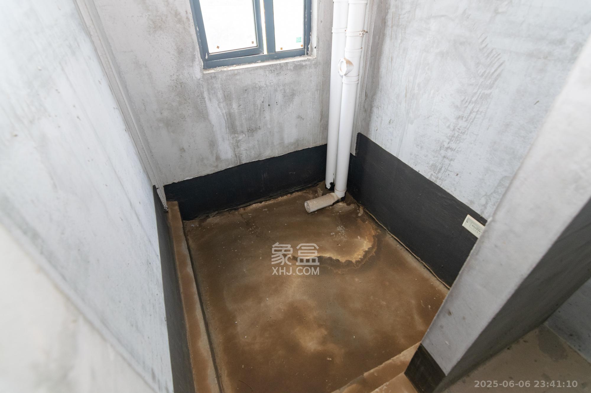 澳海澜庭 3室2厅2卫 85.0万 澳海澜庭 3室2厅2卫 85.0万卫生间