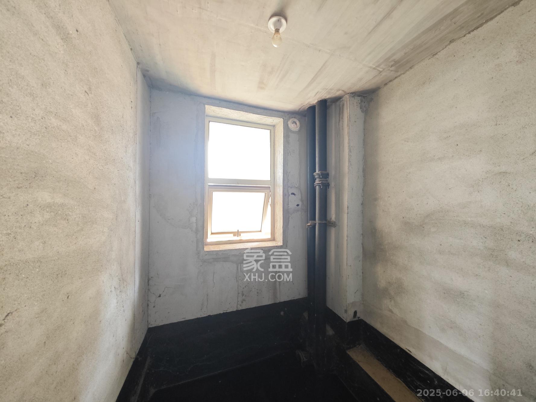 五矿万境水岸二期(五矿万境水岸和苑)  3室2厅2卫    168.0万 五矿万境水岸二期(五矿万境水岸和苑)  3室2厅2卫    168.0万卫生间