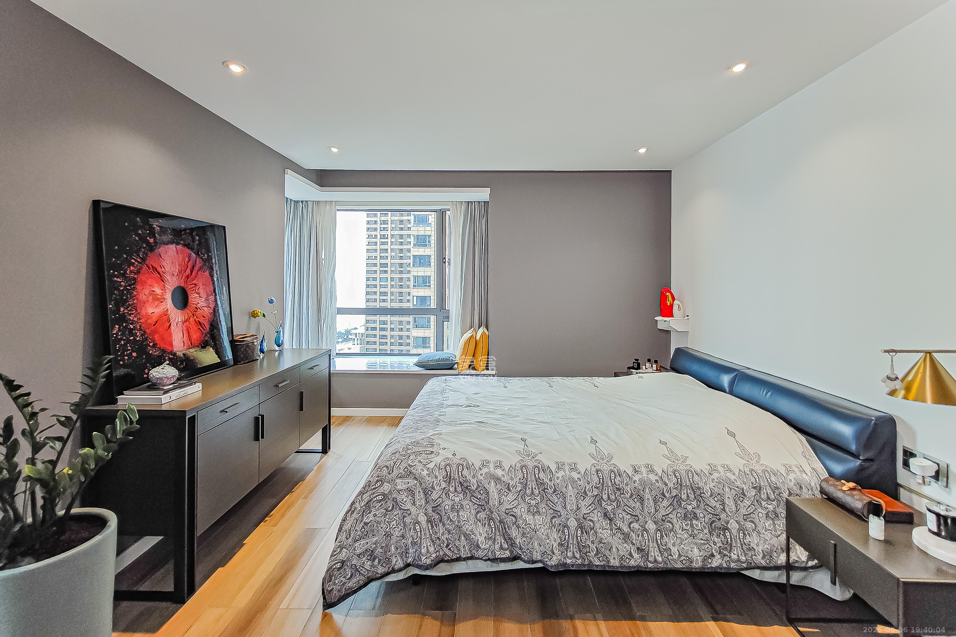 保利国际广场 4室2厅2卫 378.0万 保利国际广场 4室2厅2卫 378.0万卧室