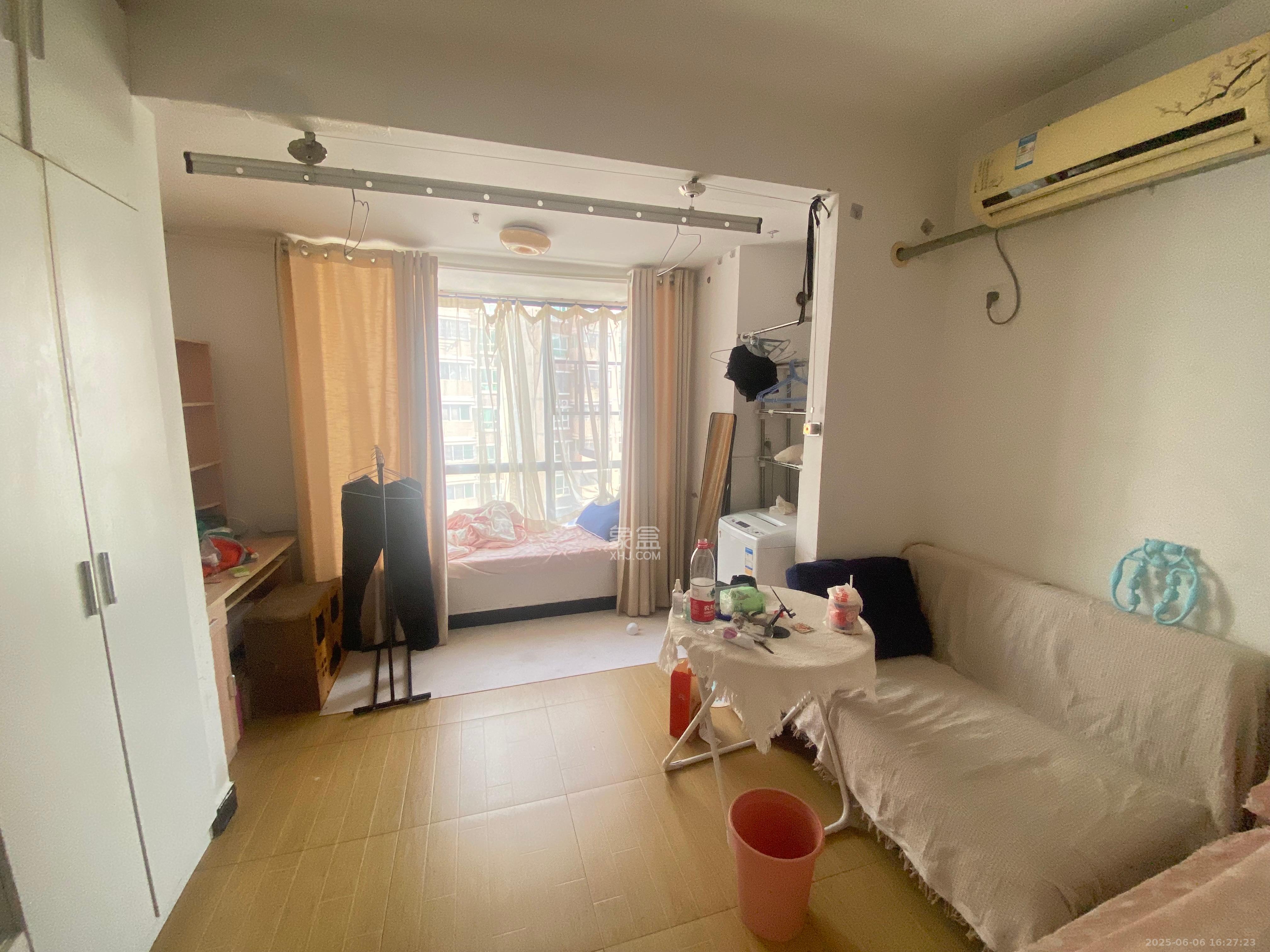 佳兴国际汇  1室1厅1卫   1400.00元/月室内图1
