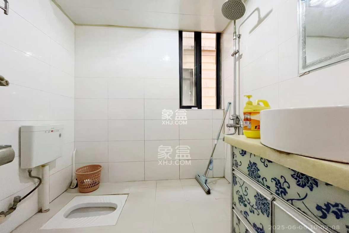 珠江东方明珠(新地东方明珠)一二期 3室2厅2卫 2000.0元/月 珠江东方明珠(新地东方明珠)一二期 3室2厅2卫 2000.0元/月室内图