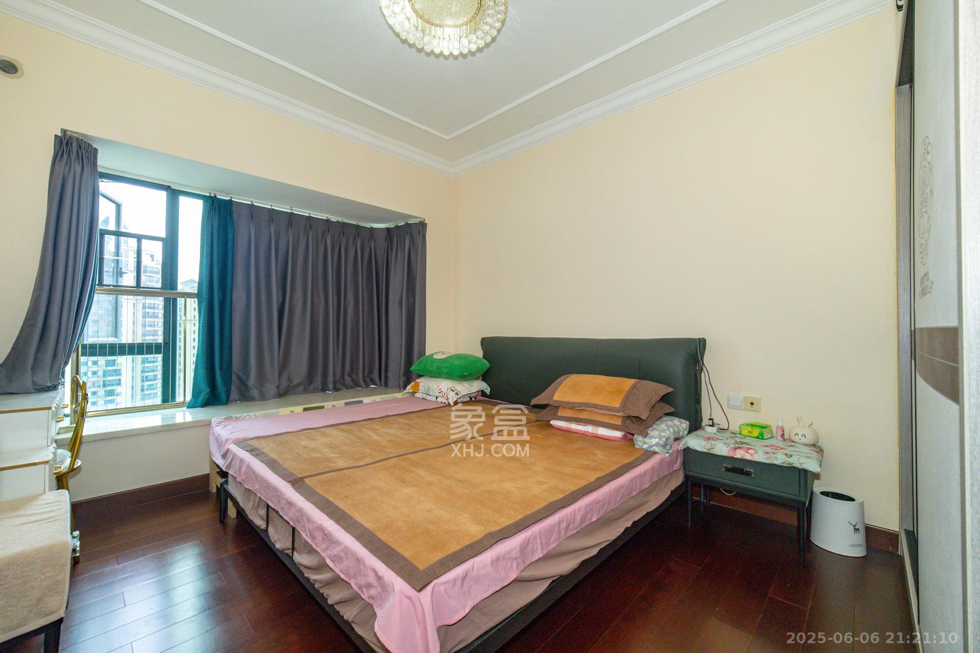 恒大翡翠华庭  2室2厅1卫    60.0万卧室