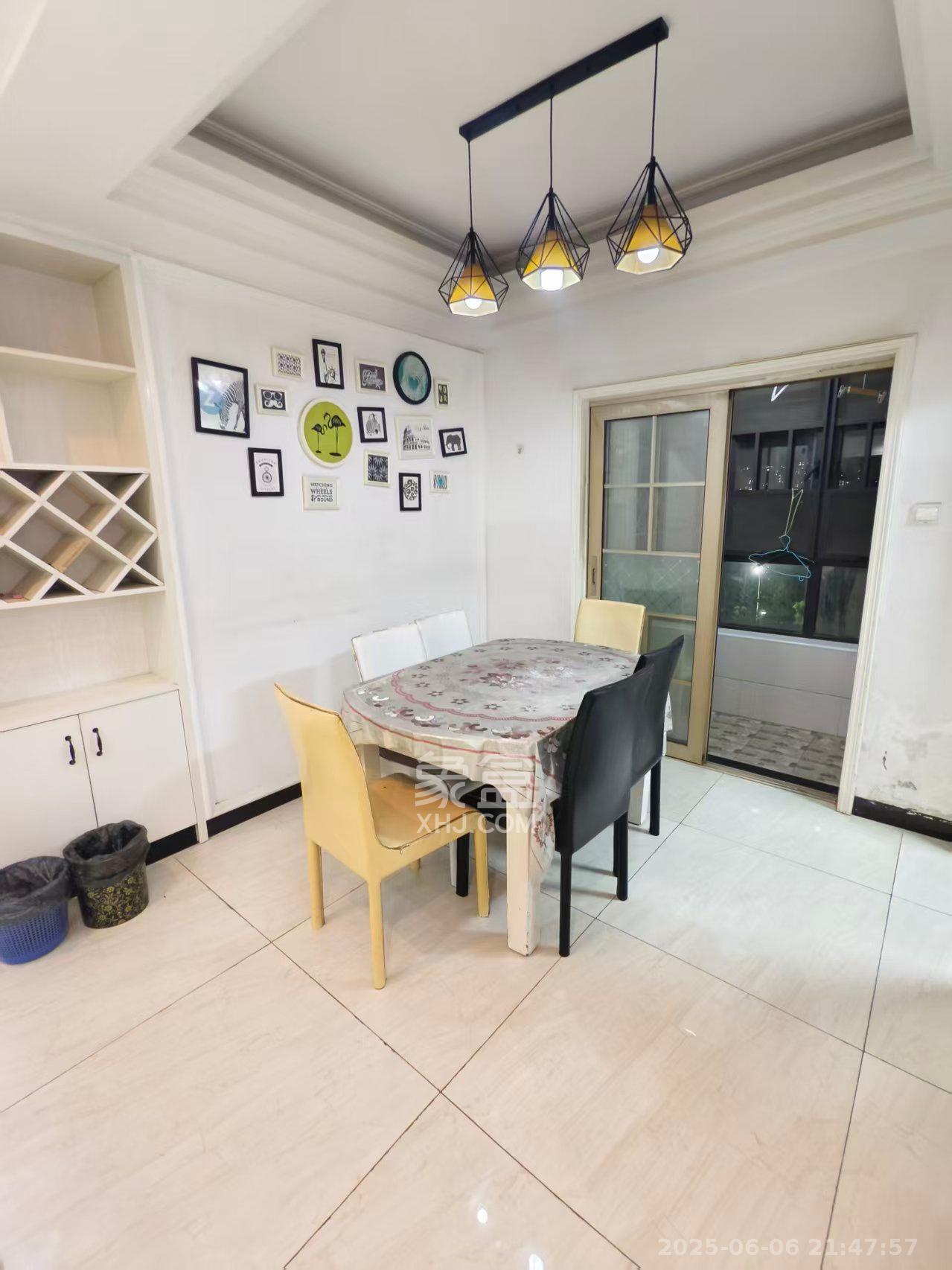 金地三千府(金地湖山樾、金地自在城)  3室2厅1卫    1800.0元/月 金地三千府(金地湖山樾、金地自在城)  3室2厅1卫    1800.0元/月室内图