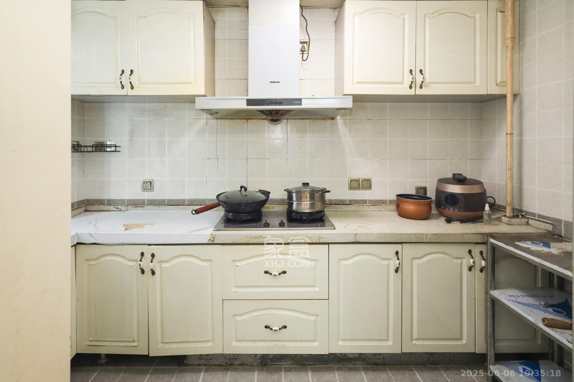 山语城一期  1室2厅1卫    54.8万厨房