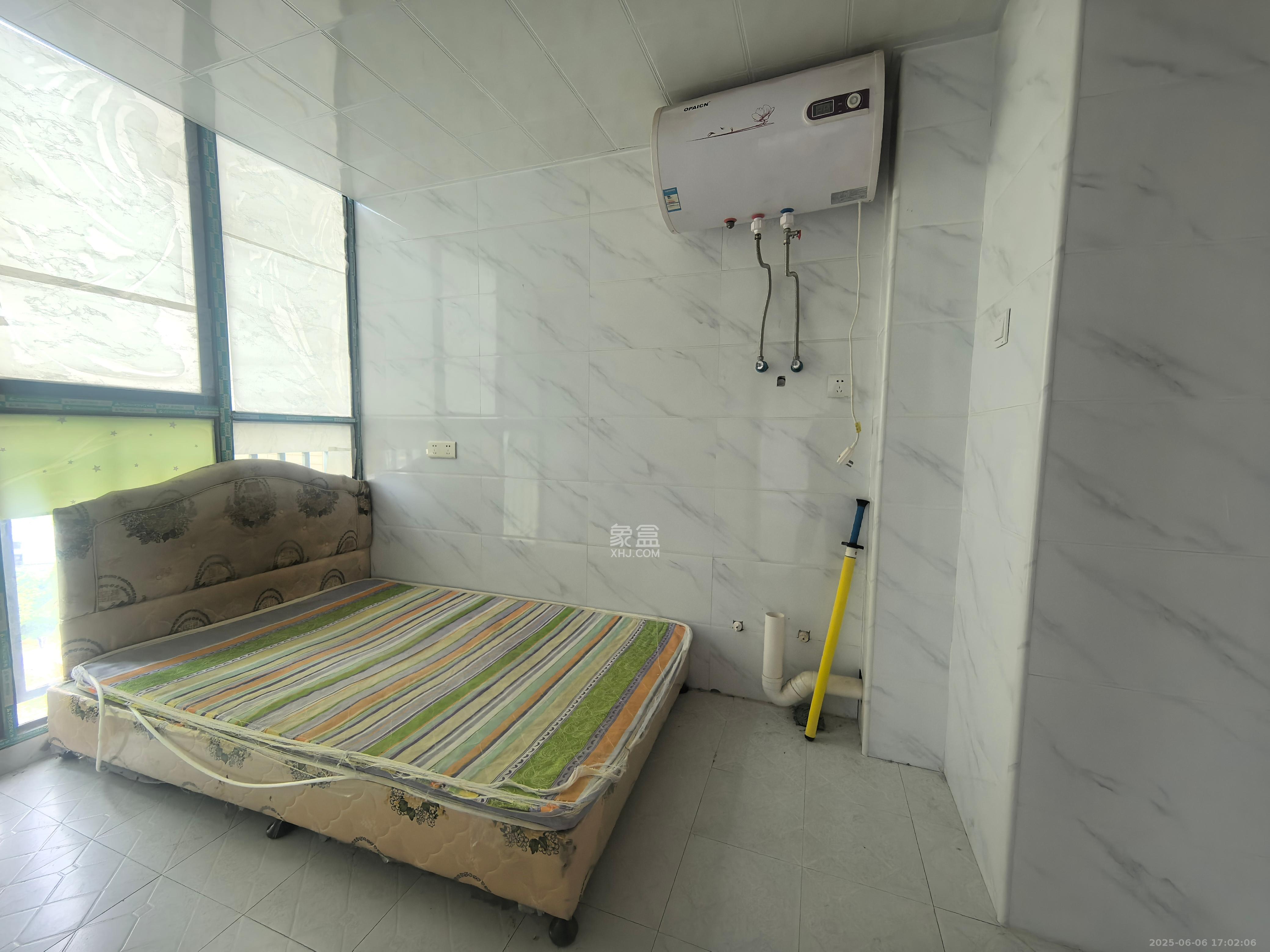 莱茵城 2室2厅2卫 1600.0元/月 莱茵城 2室2厅2卫 1600.0元/月室内图