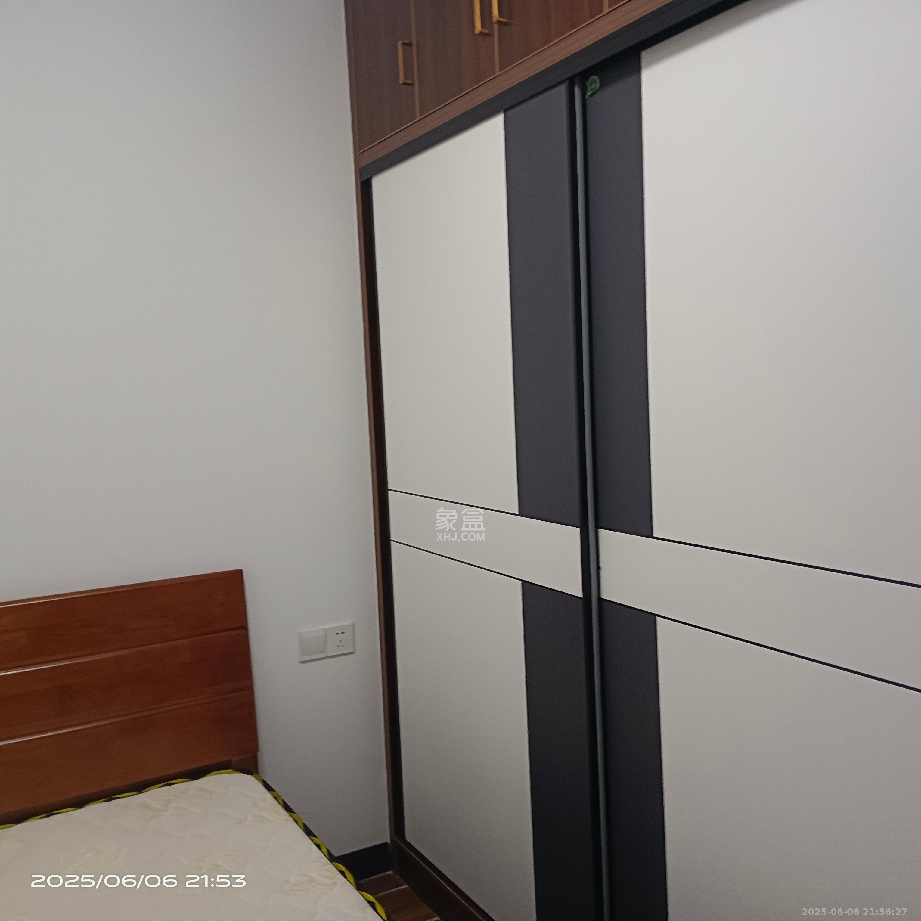 东合新苑  2室1厅1卫   2300.00元/月室内图