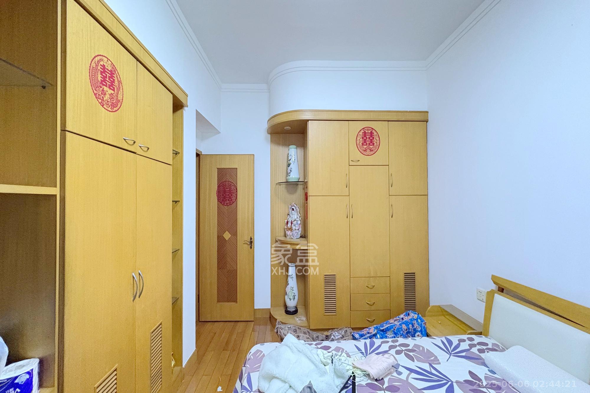 安全厅宿舍阳光小区(湘湖渔场阳光小区) 4室2厅2卫 125.0万 安全厅宿舍阳光小区(湘湖渔场阳光小区) 4室2厅2卫 125.0万其他