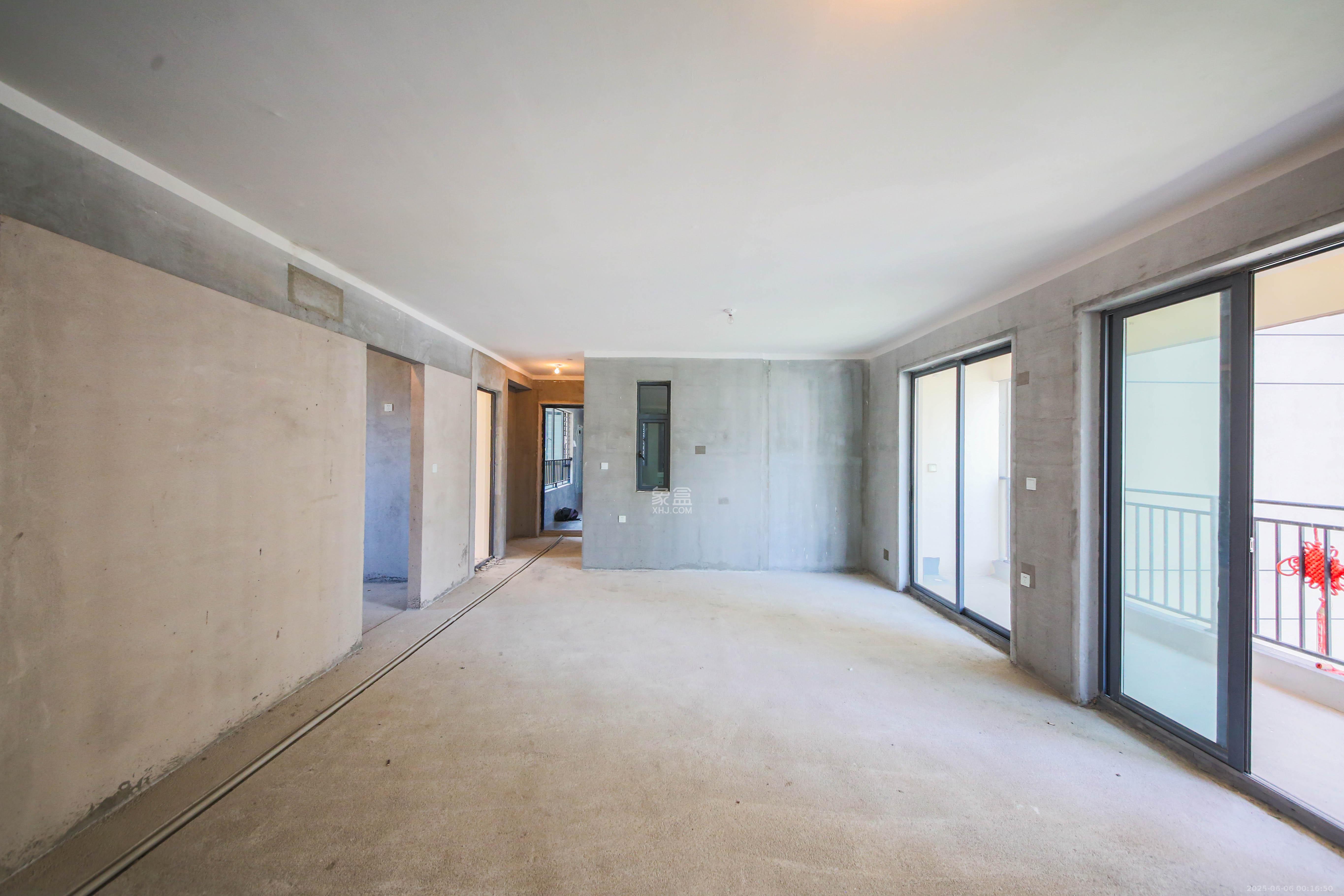中建钰和城  4室2厅2卫   168.00万